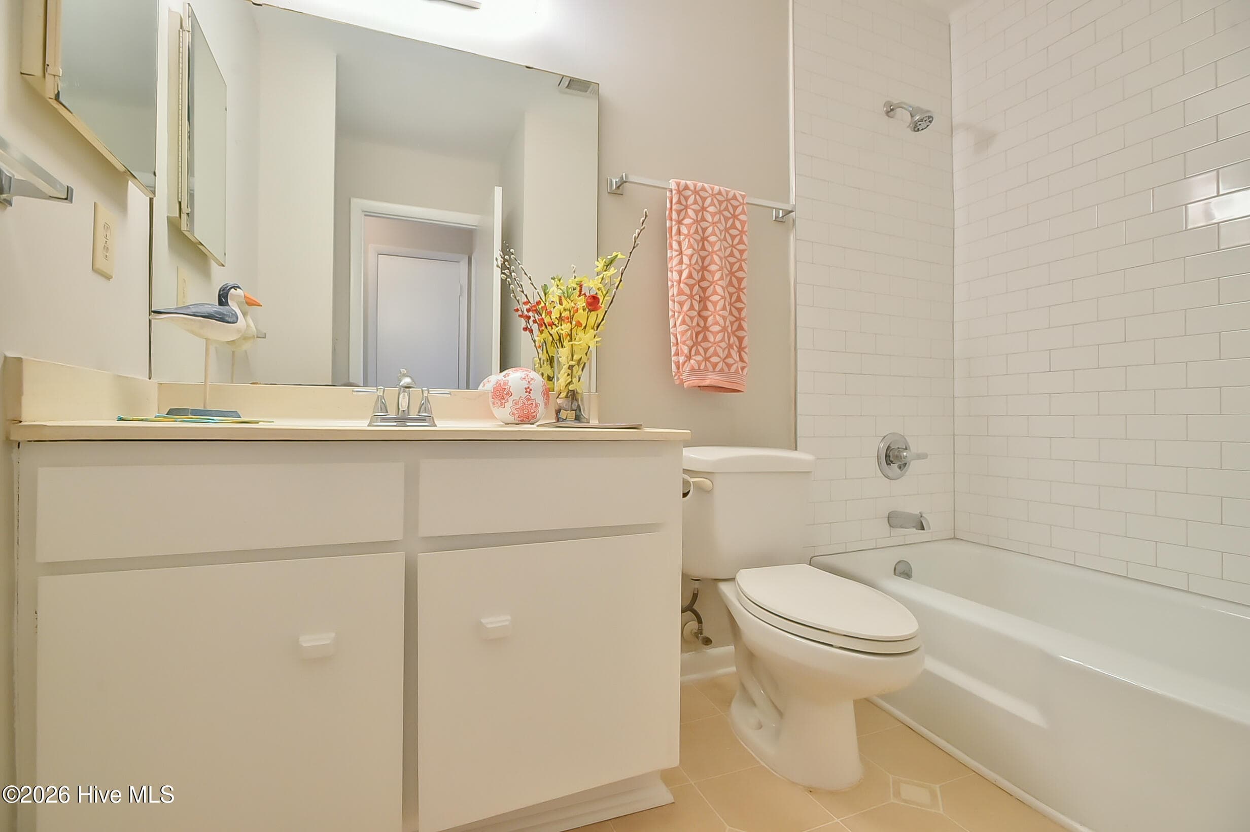 Condominium at 1705 Oak Tree Drive, Chapel Hill, NC 27517, photo 4 of 18