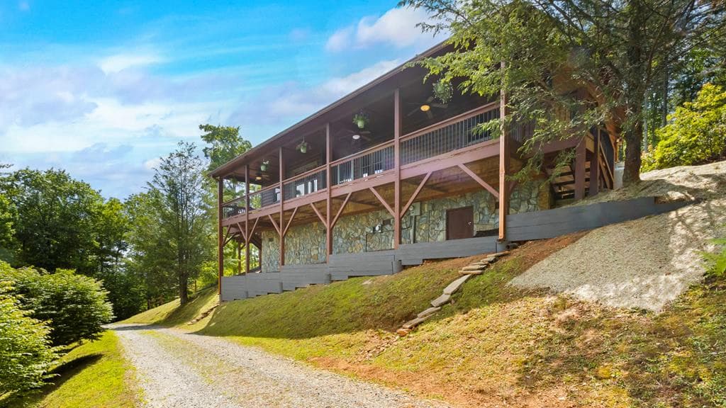 Single Family Residence at 815 Smokey Hollow Drive, Murphy, NC 28906, photo 46 of 50