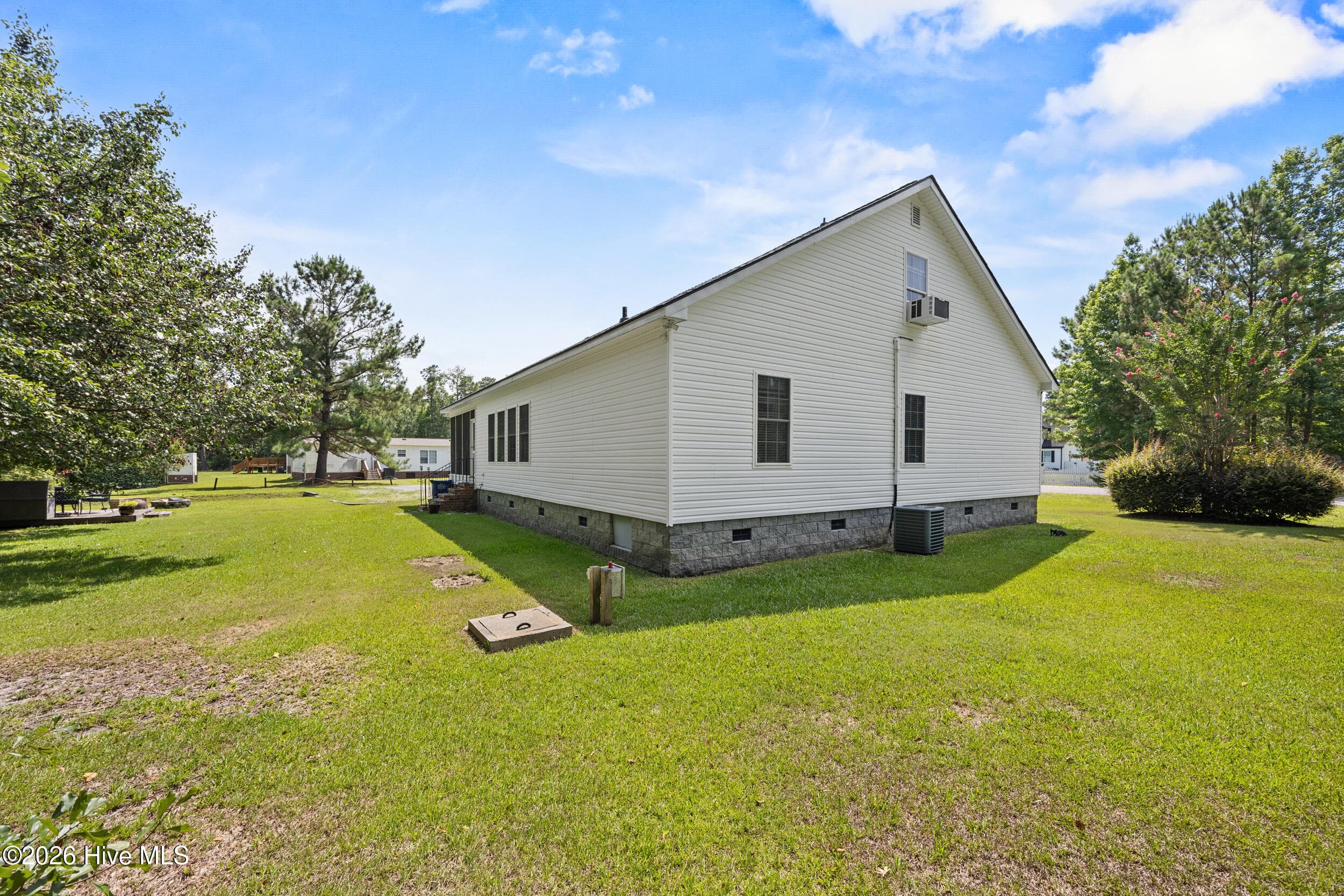 Single Family Residence at 3332 Belt Road, Castle Hayne, NC 28429, photo 8 of 8