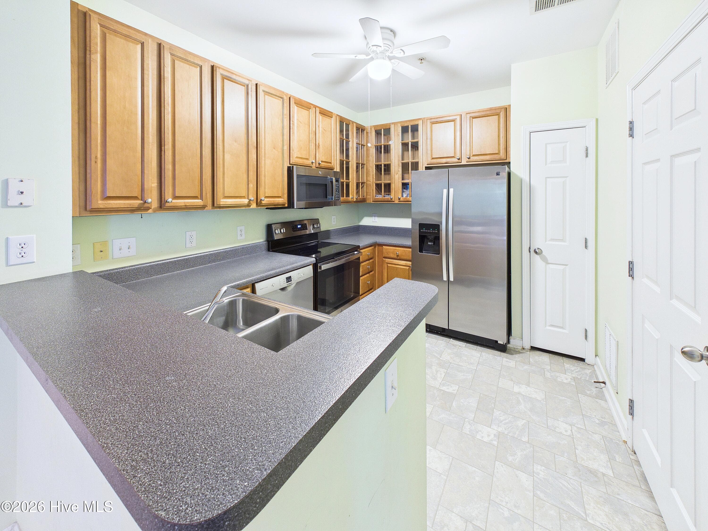 Condominium at 3909 Botsford Court Unit 103, Wilmington, NC 28412, photo 27 of 95