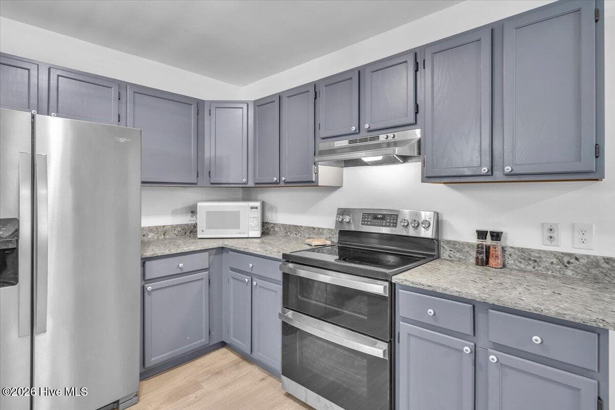 Kitchen - 2507 E Oak Island Drive, Oak Island, NC 28465, Oak Island