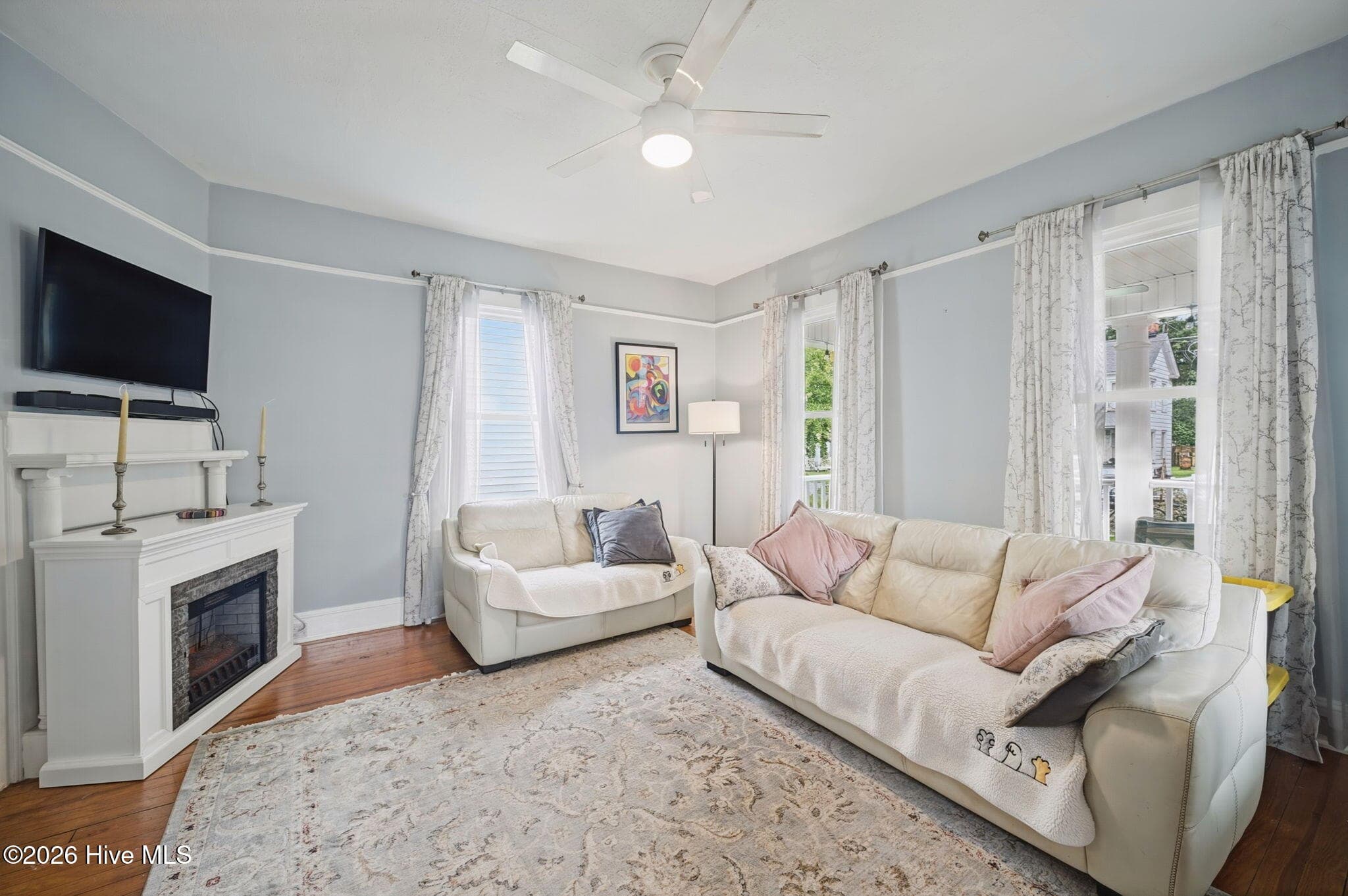 living room - 409 Cedar Street, Elizabeth City, NC 27909