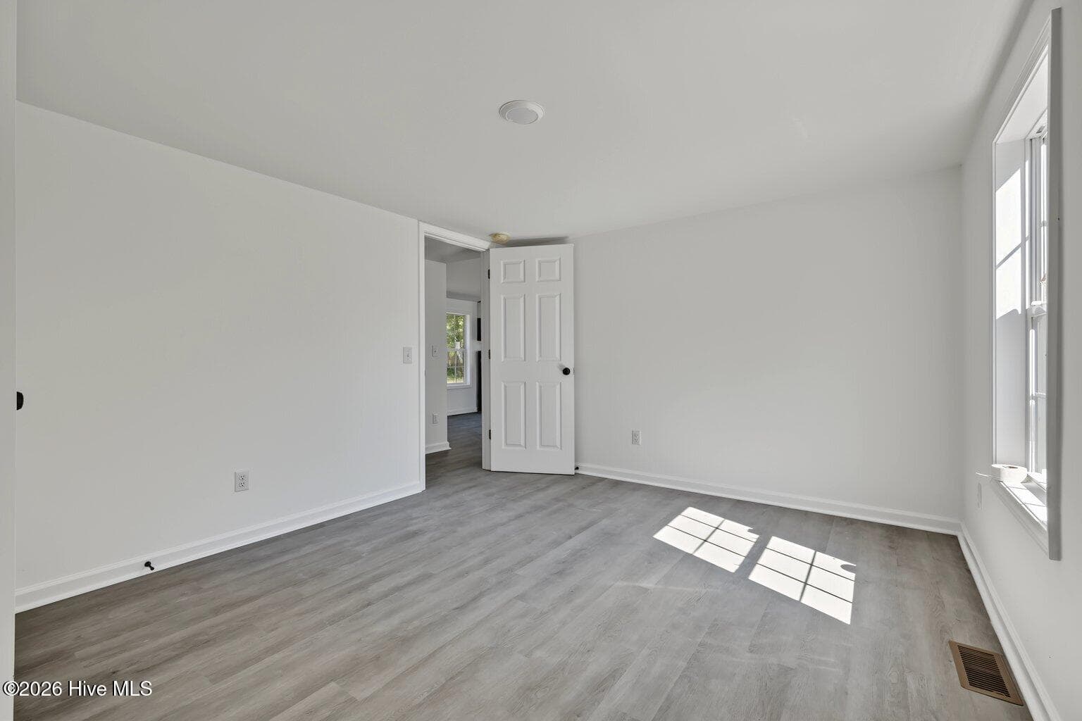Manufactured Home at 297 Mallard Roost Drive, Burgaw, NC 28425, Burgaw, photo 15 of 22
