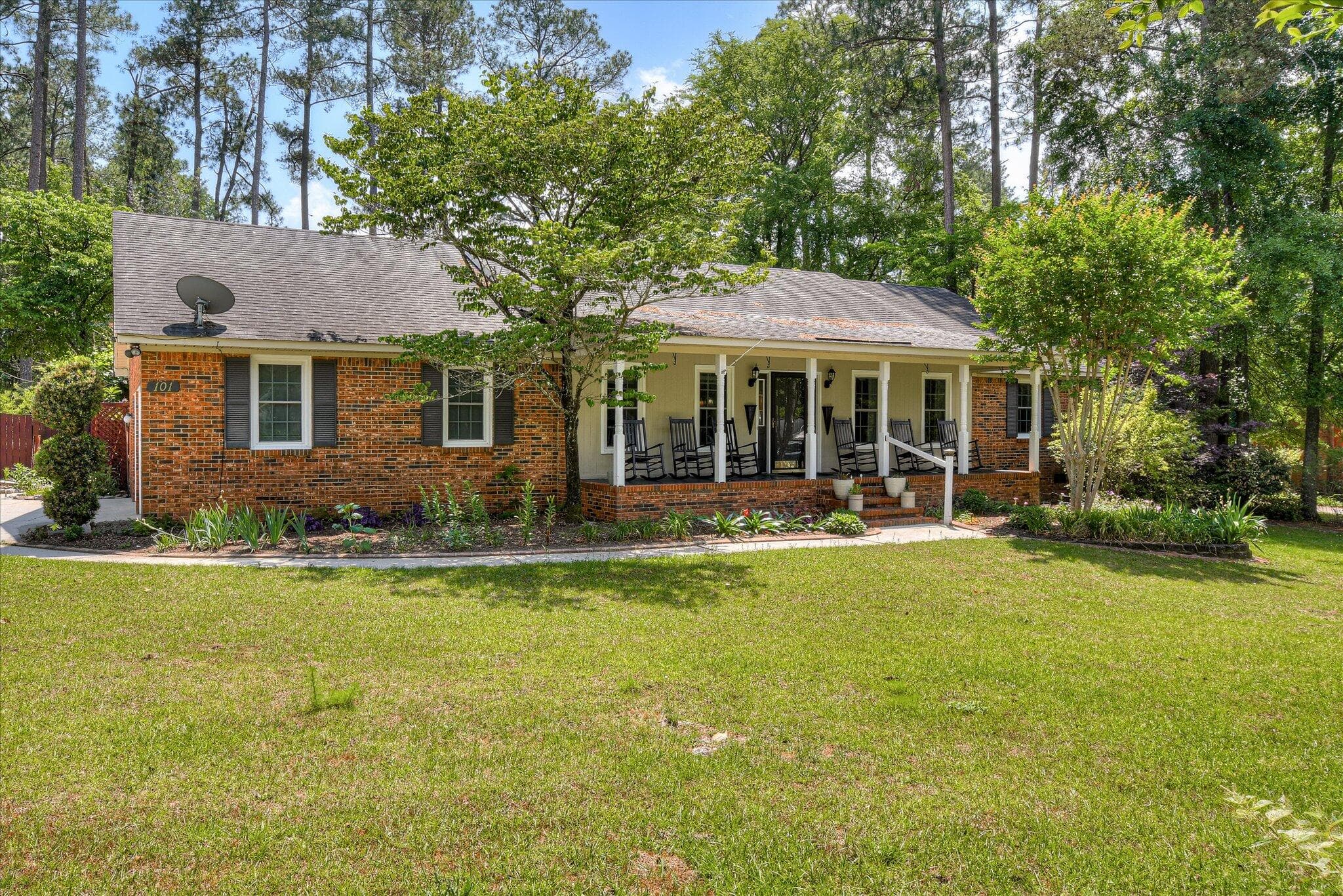 Single Family Residence at 101 Hartwell Drive, Aiken, SC 29803, photo 2 of 59