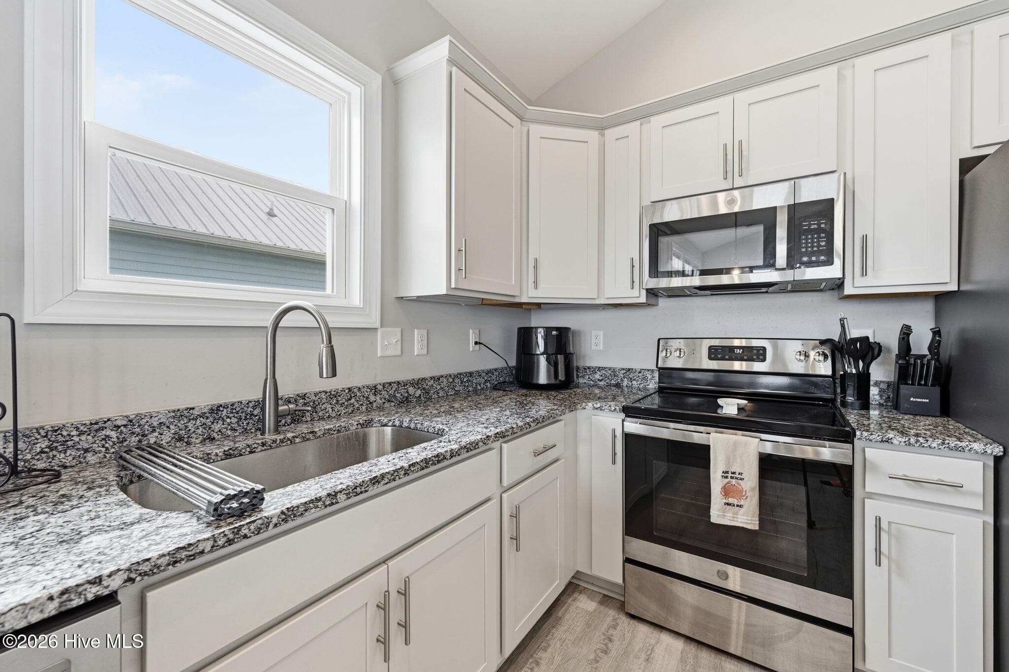 Townhouse at 124 Sea Gull Lane, North Topsail Beach, NC 28460, photo 9 of 48