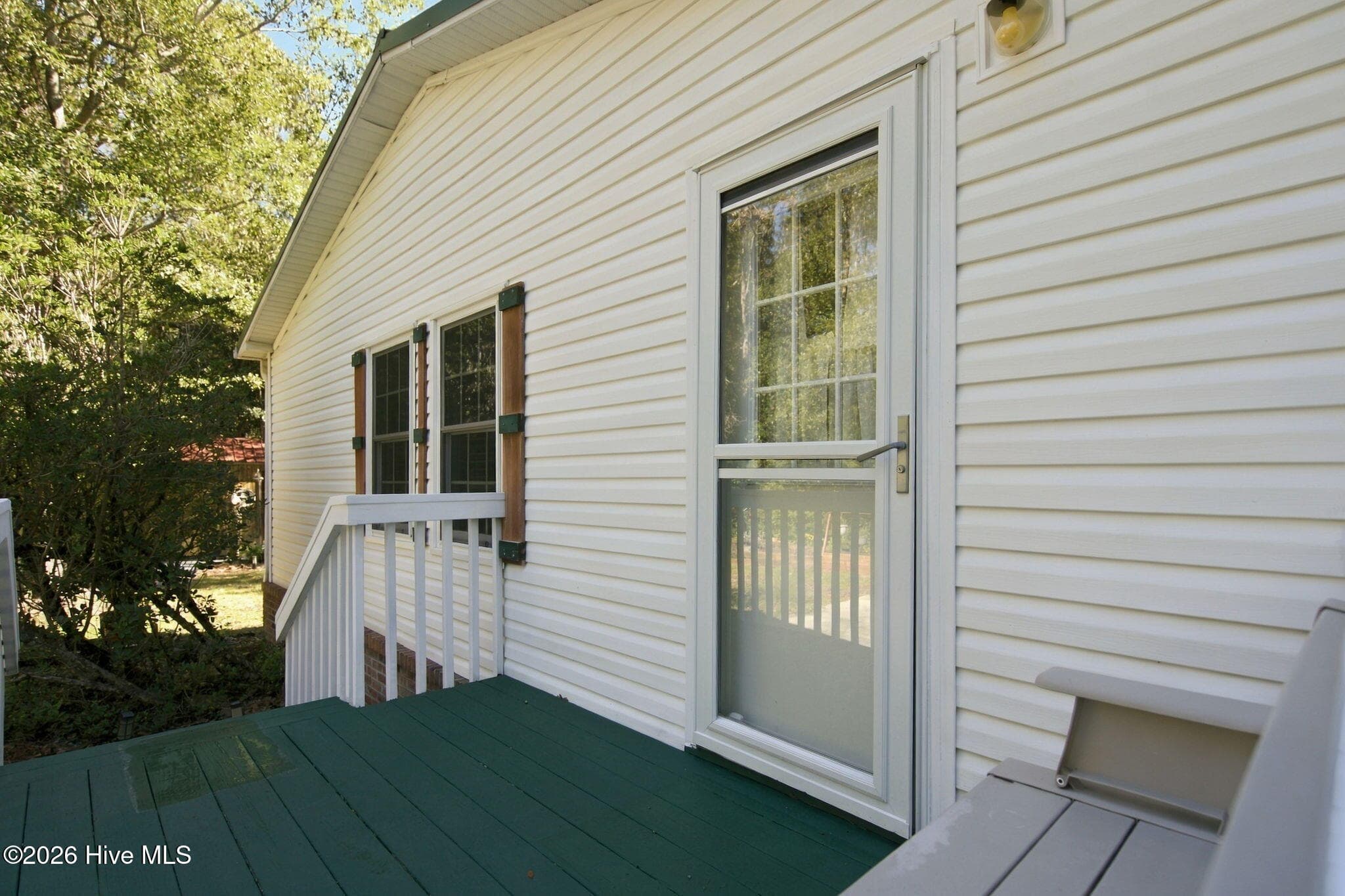Manufactured Home at 42 Warwick Court, Hampstead, NC 28443, photo 36 of 55
