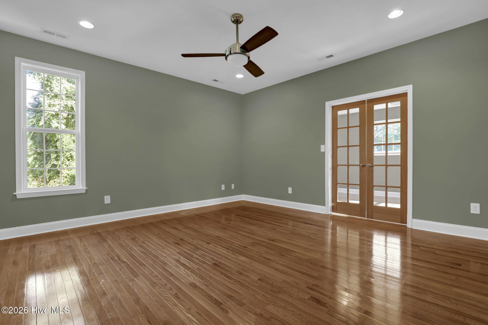Single Family Residence at 305 Hickory Lane, Hampstead, NC 28443, photo 50 of 99