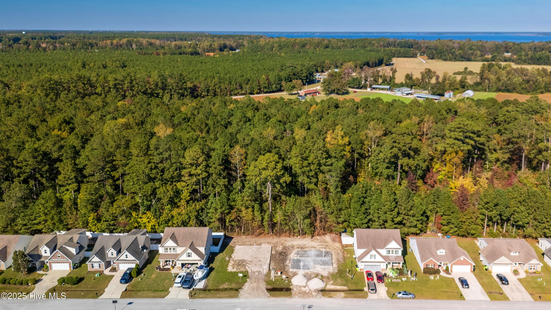 Single Family Residence at 445 Peregrine Ridge Drive, New Bern, NC 28560, photo 56 of 79