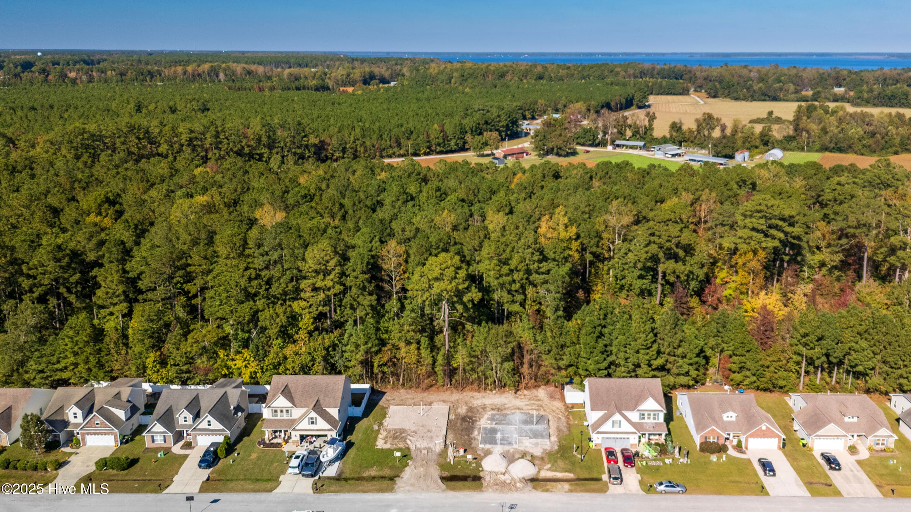 Single Family Residence at 445 Peregrine Ridge Drive, New Bern, NC 28560, photo 56 of 79
