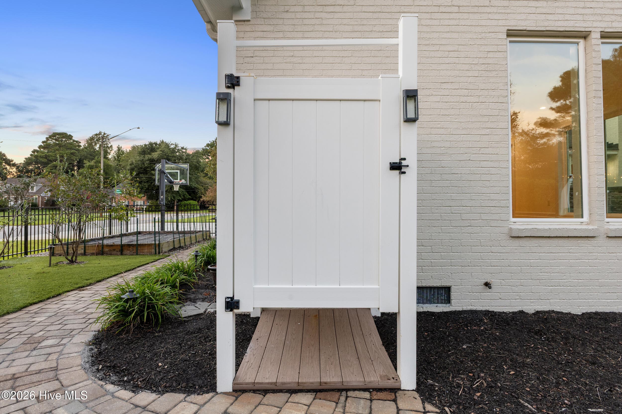 Single Family Residence at 310 Bretonshire Road, Wilmington, NC 28405, photo 63 of 74