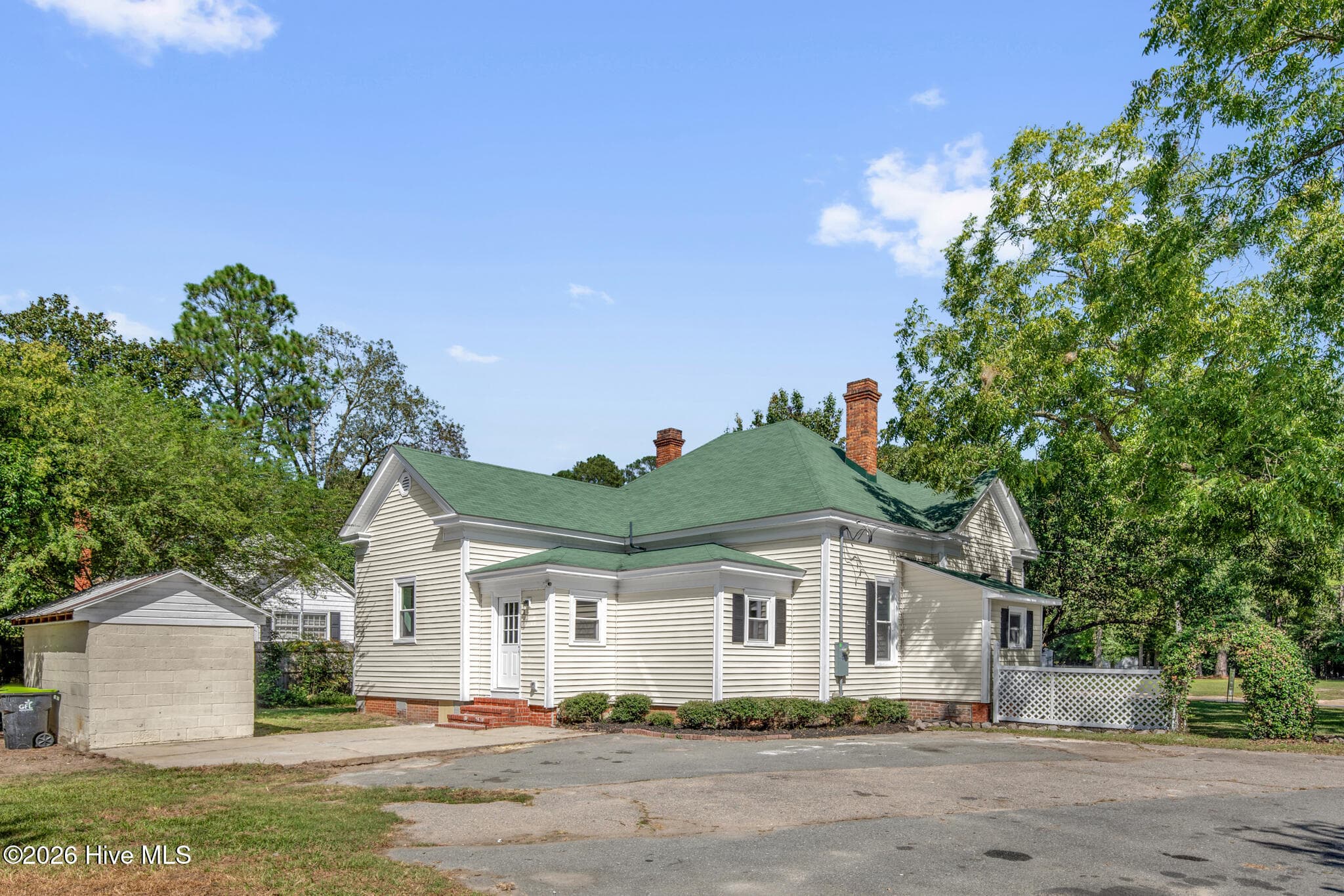 Single Family Residence at 806 W Roseboro Street, Roseboro, NC 28382, Roseboro, photo 36 of 37