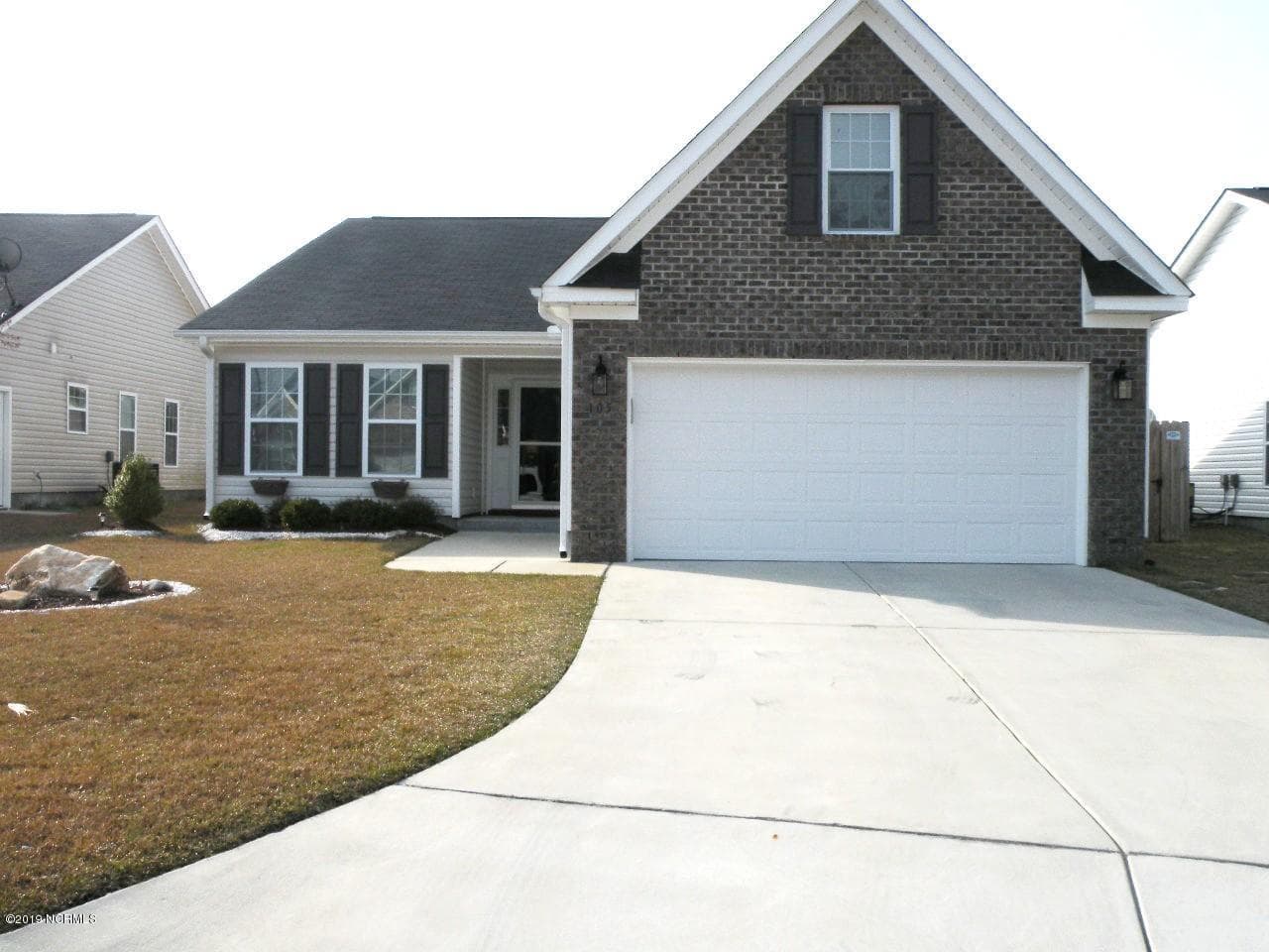 105 Lakeside Green Drive, New Bern, NC 28560