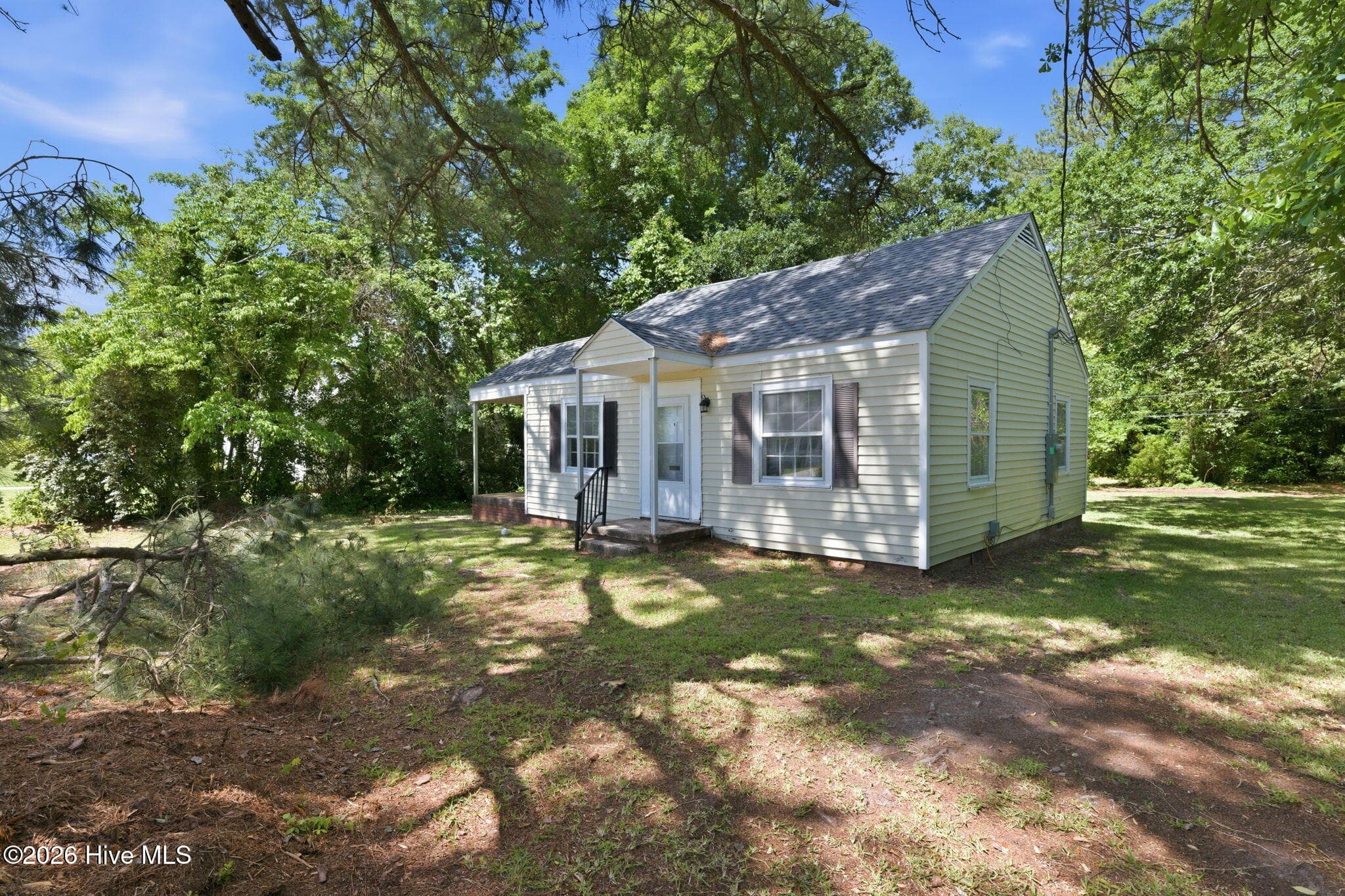 Single Family Residence at 1610 Queen Anne Lane, New Bern, NC 28560, New Bern, photo 24 of 35