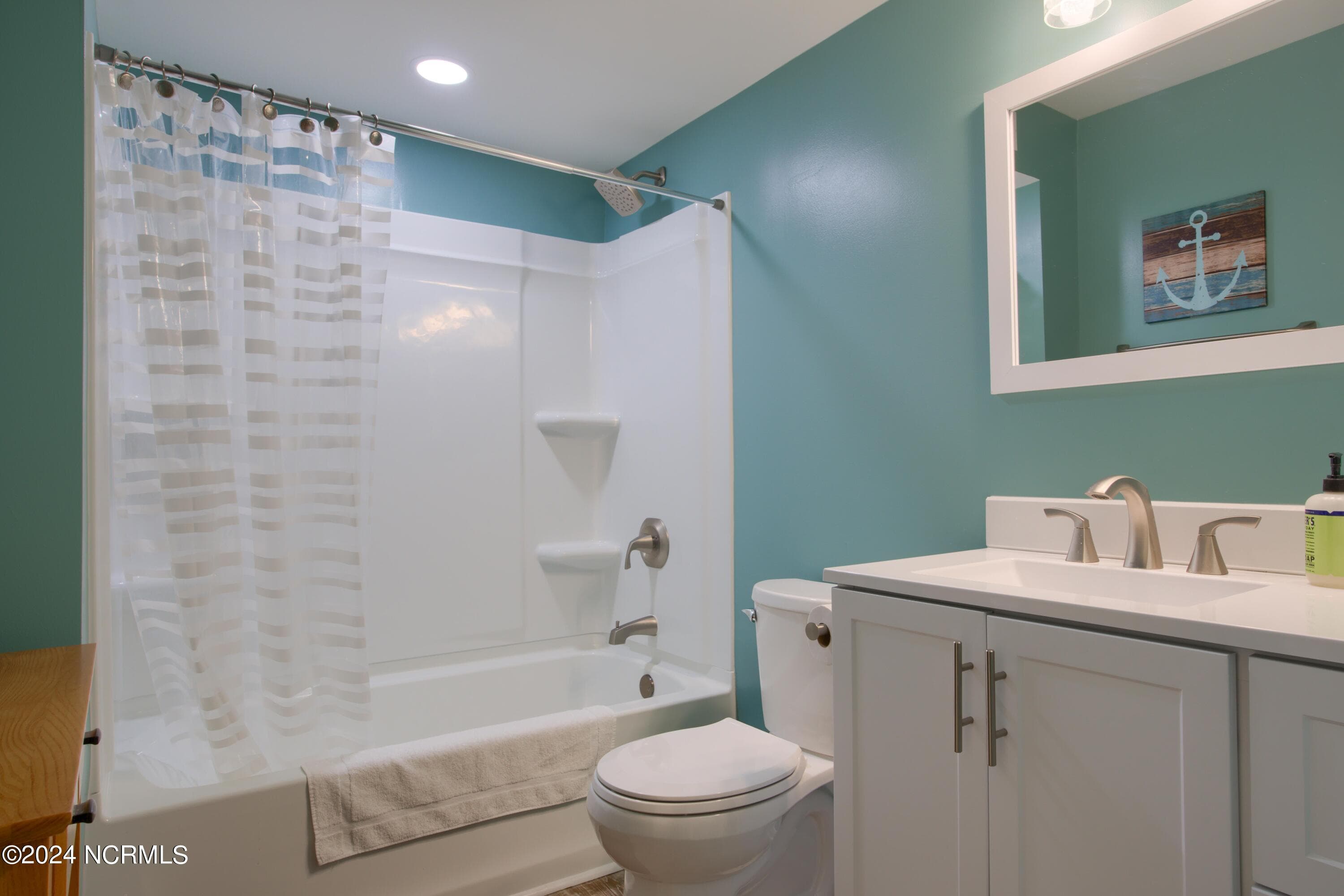 Condominium at 2000 New River Inlet Road 3309, North Topsail Beach, NC 28460, photo 24 of 30