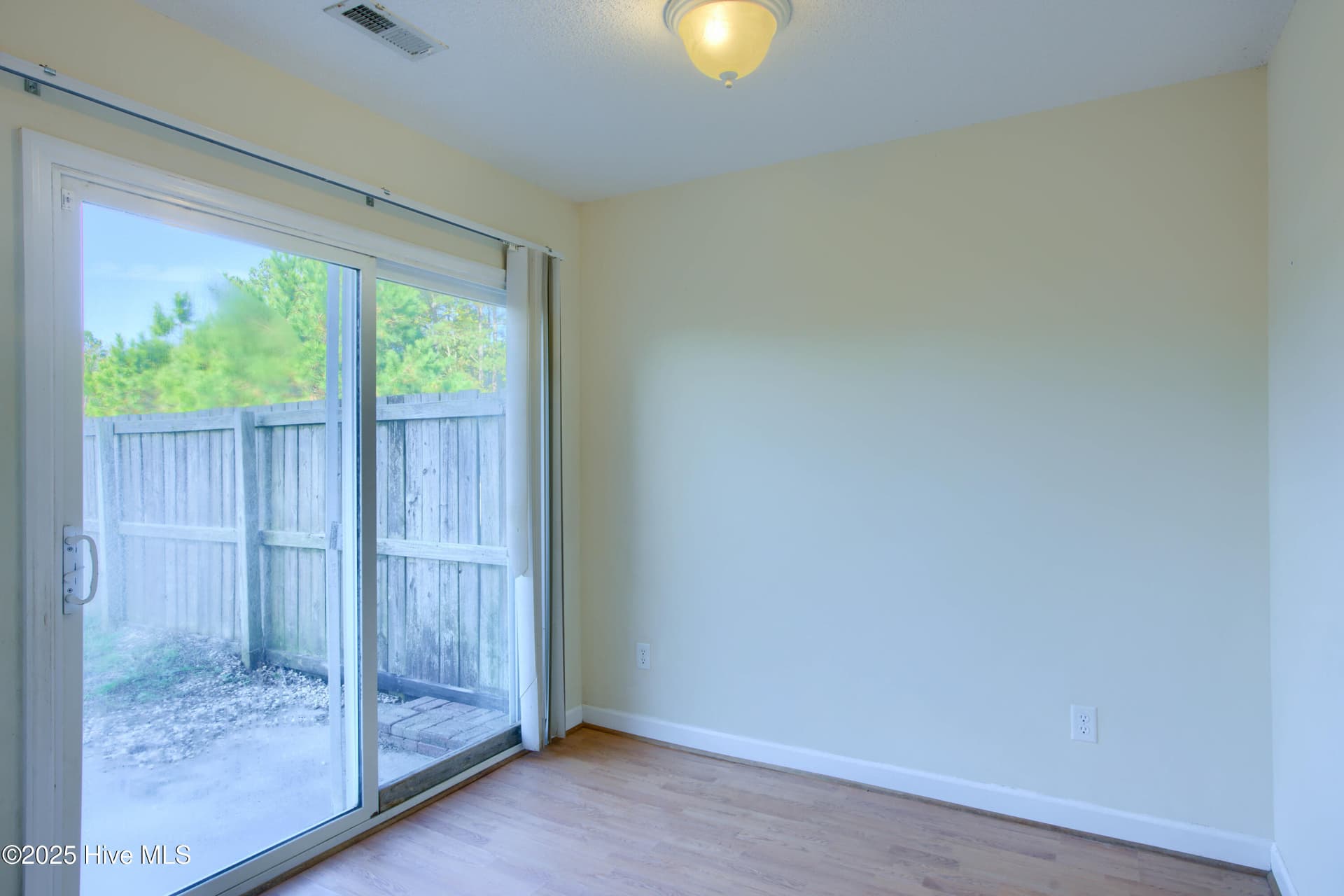 Townhouse at 113 Tillett Lane, Sneads Ferry, NC 28460, photo 12 of 29