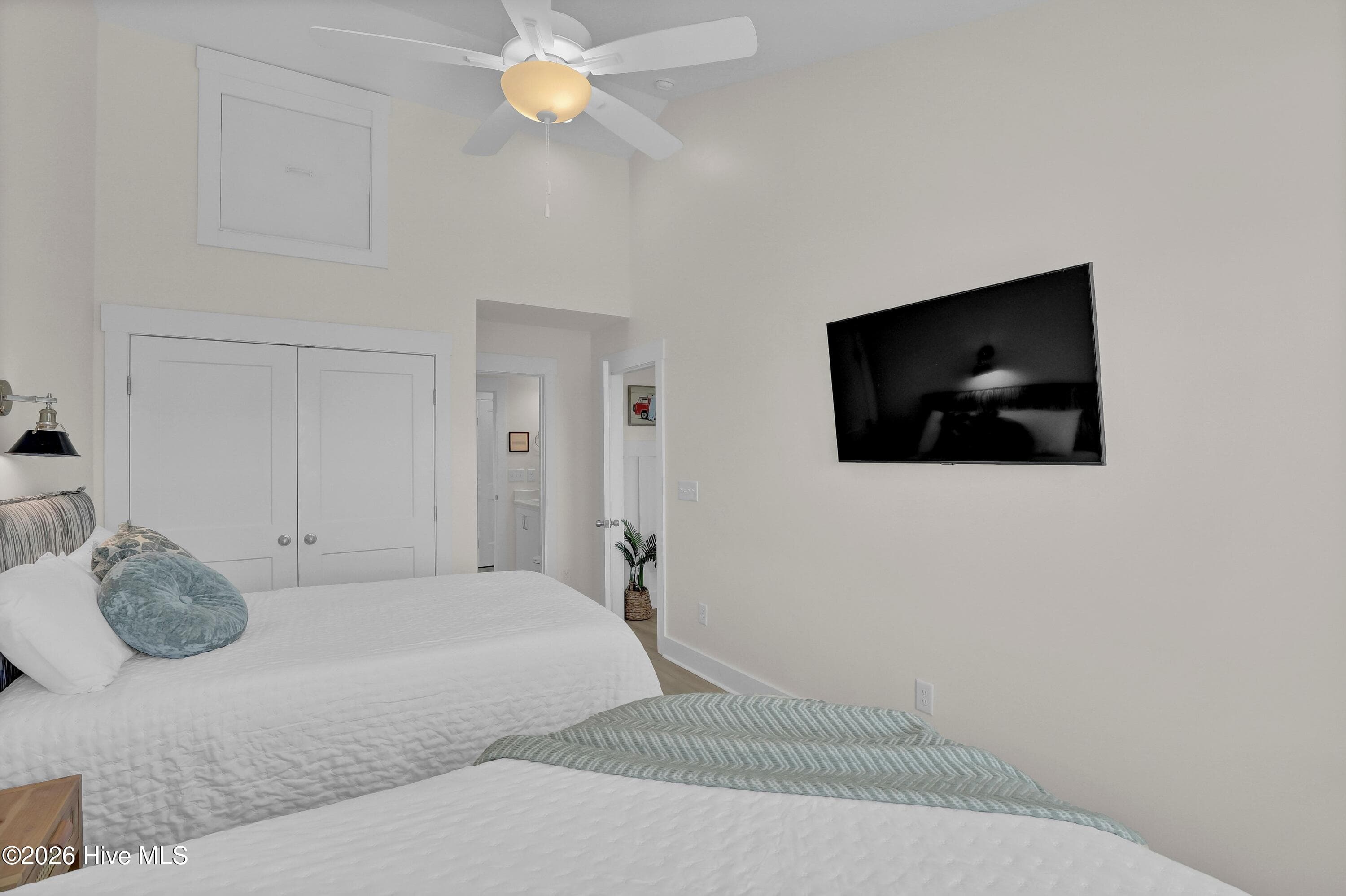 Single Family Residence at 428 N Anderson Boulevard, Topsail Beach, NC 28445, photo 17 of 41
