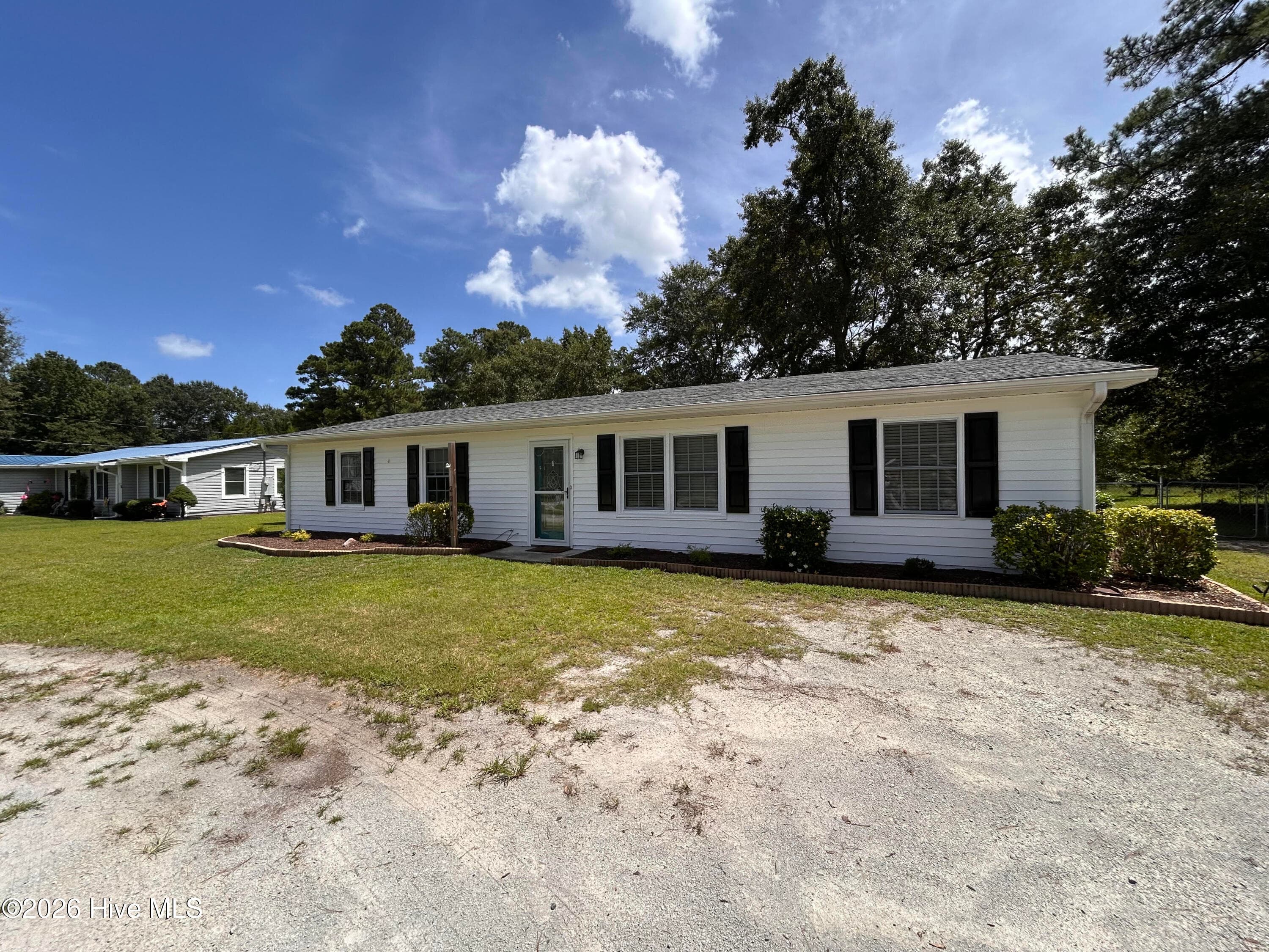 Single Family Residence at 2216 Ridge Road, New Bern, NC 28560, photo 3 of 41