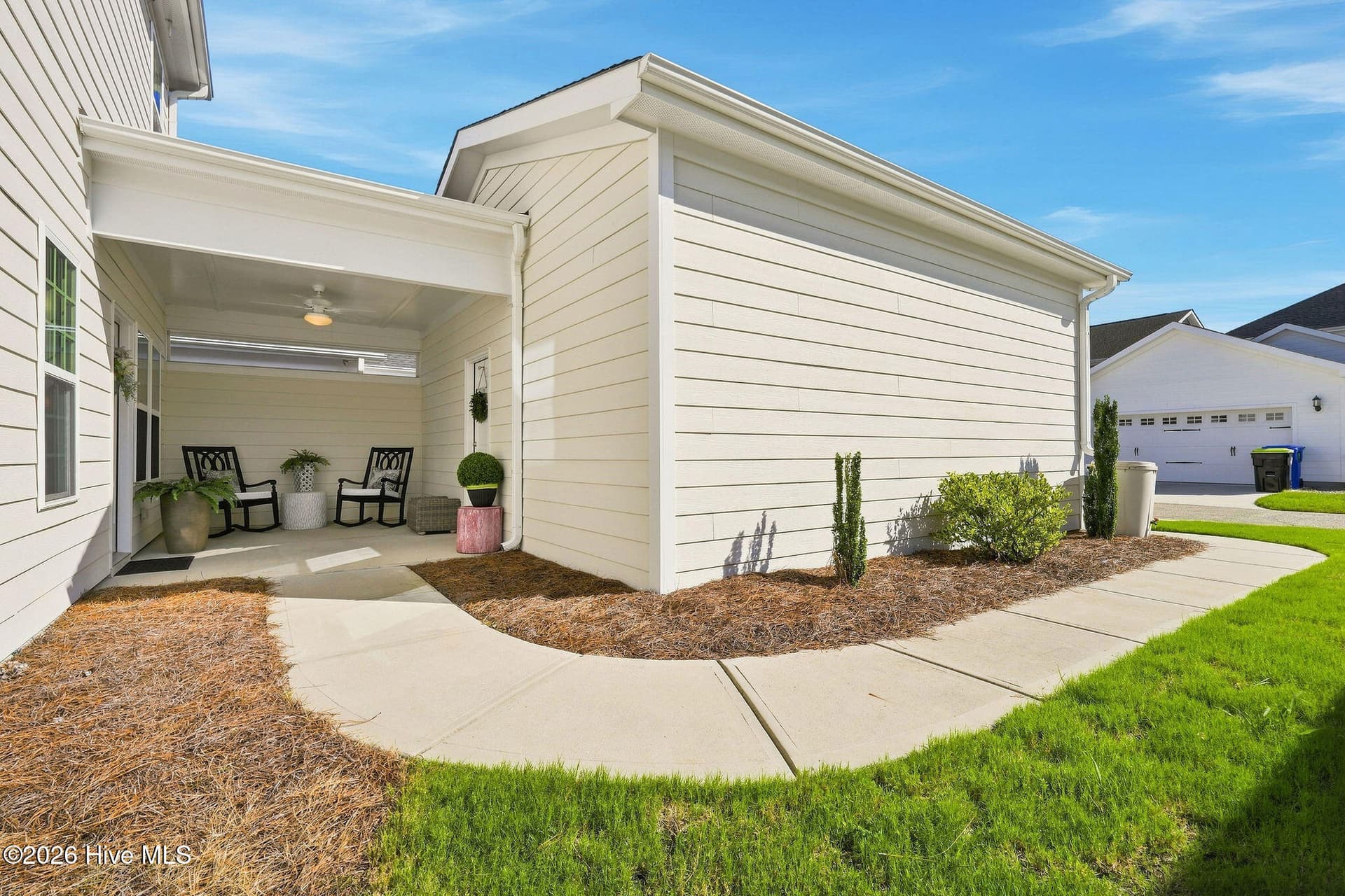 Single Family Residence at 7228 Maple Leaf Drive, Wilmington, NC 28411, photo 8 of 81