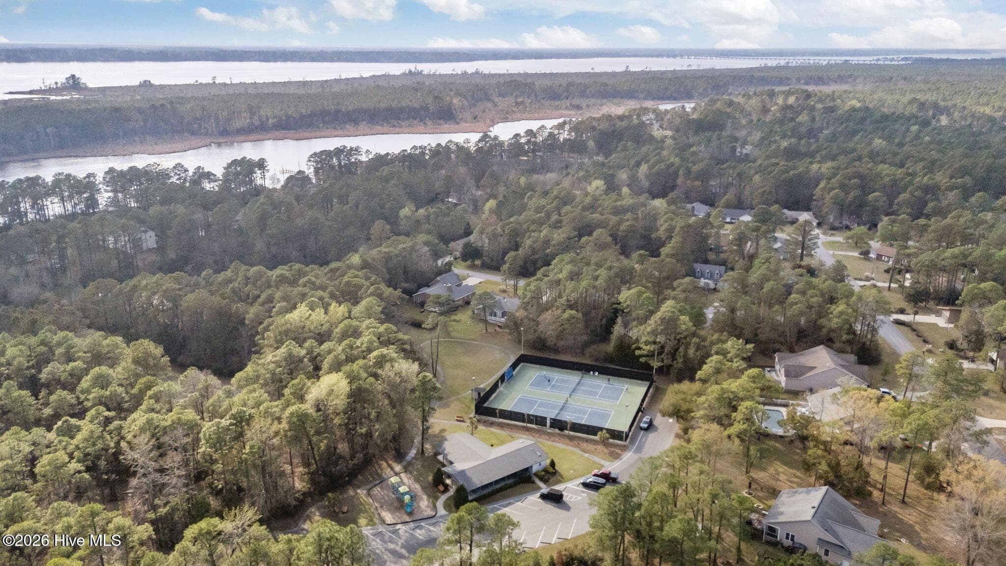 Single Family Residence at 6320 Gondolier Drive, New Bern, NC 28560, photo 13 of 33