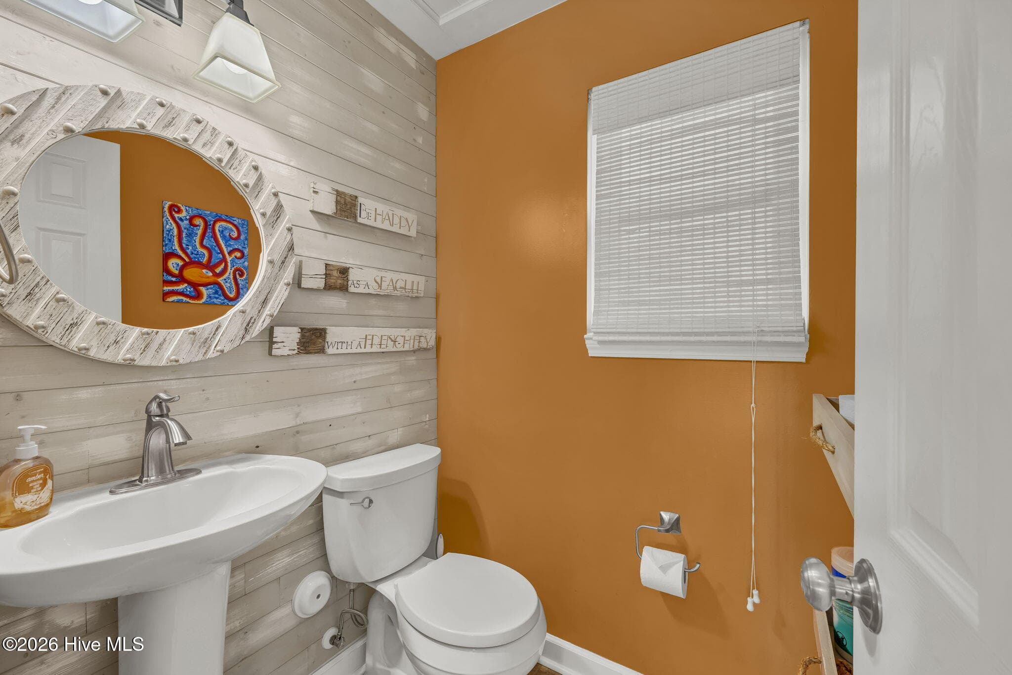Townhouse at 811 Carolina Beach Avenue S, Carolina Beach, NC 28428, photo 2 of 6