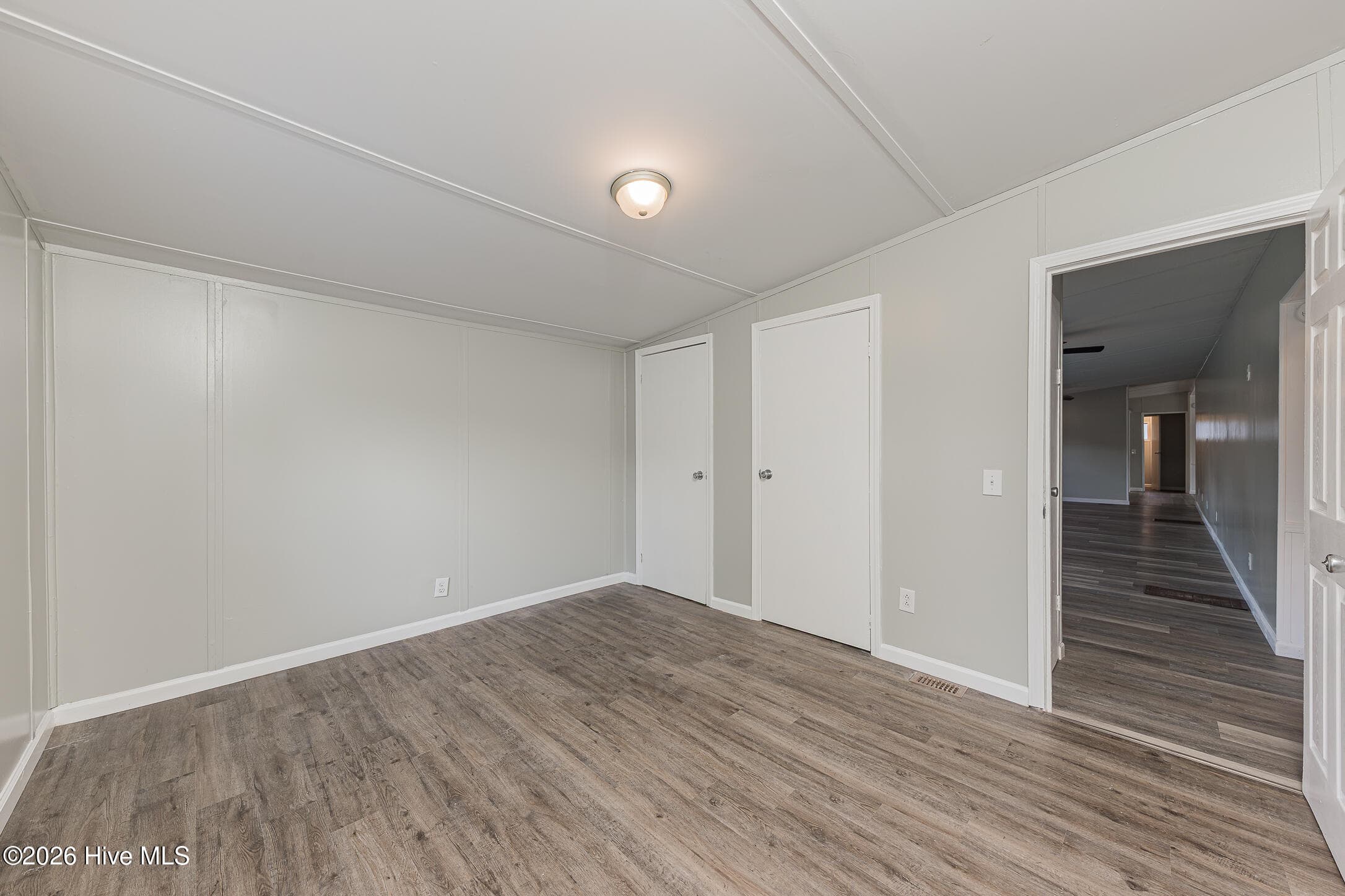 Manufactured Home at 122 Woodbrook Drive, Midway Park, NC 28544, photo 36 of 47