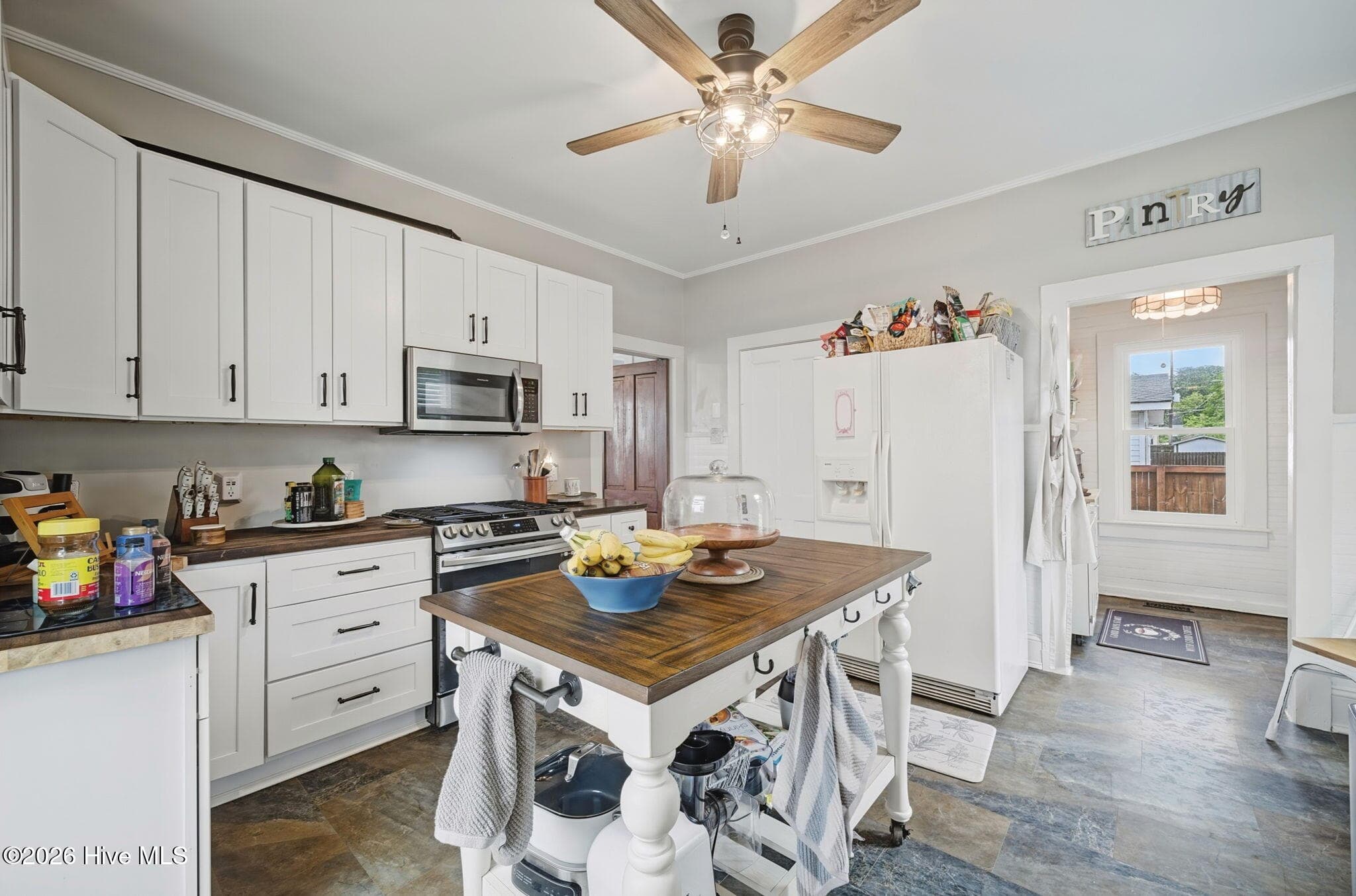 kitchen - 409 Cedar Street, Elizabeth City, NC 27909