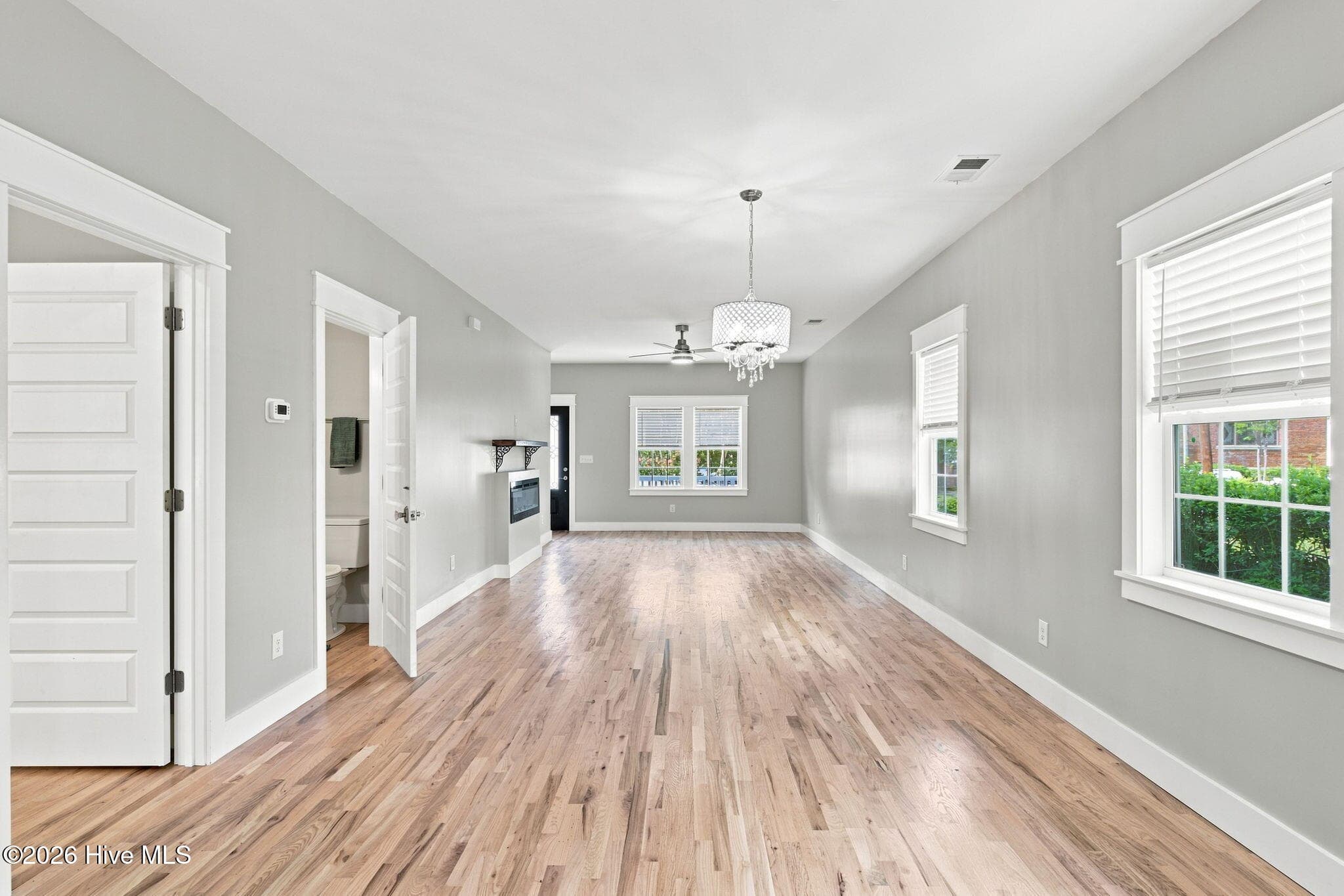 Single Family Residence at 512 Queen Street, Wilmington, NC 28401, photo 28 of 95
