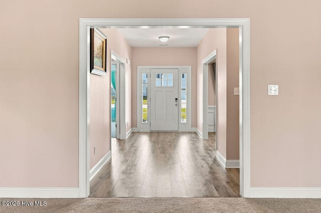 foyer to front door - 2019 Tarpon Trail, New Bern, NC 28562