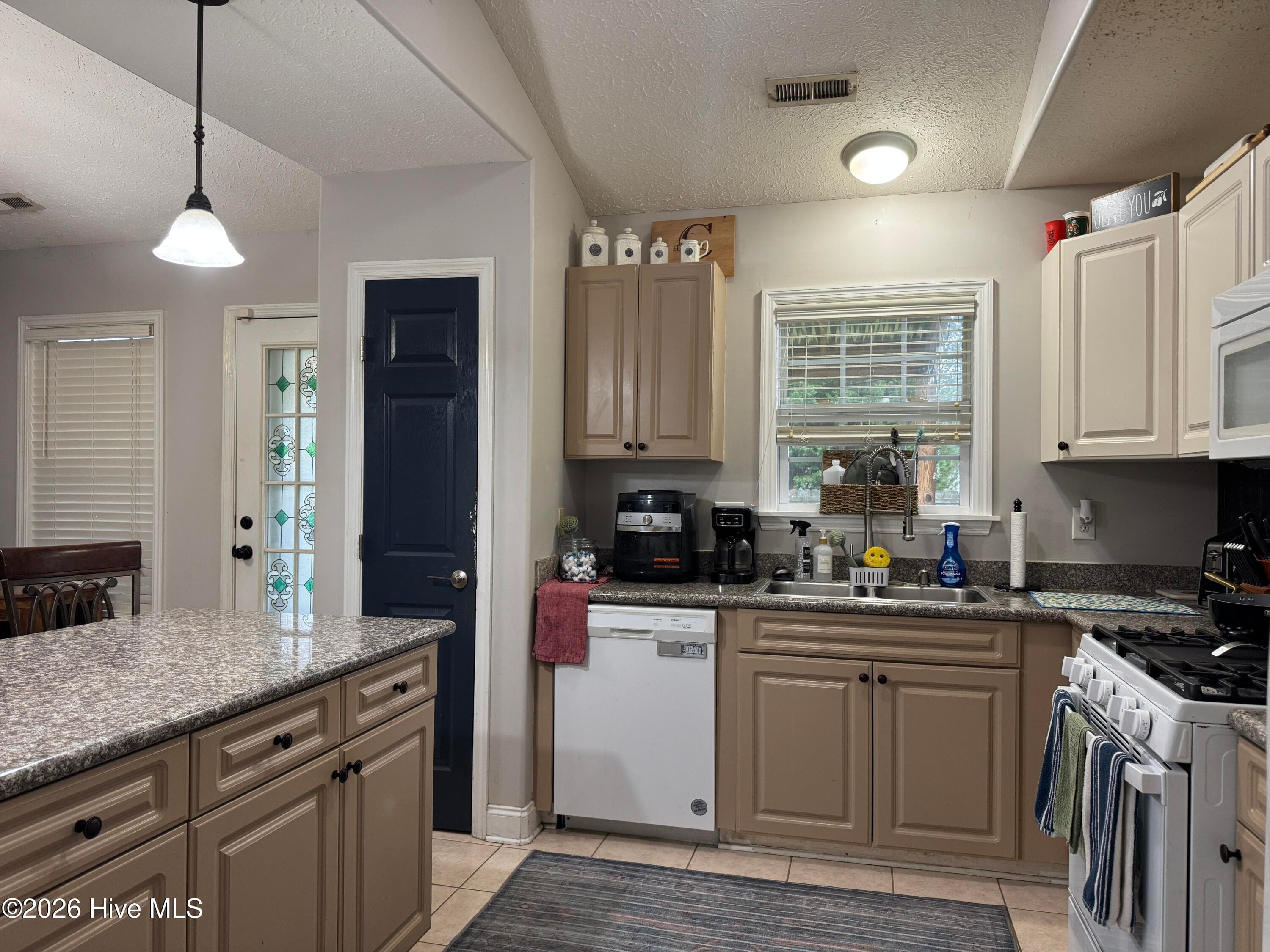 Single Family Residence at 104 Sparta Way, New Bern, NC 28562, photo 12 of 13
