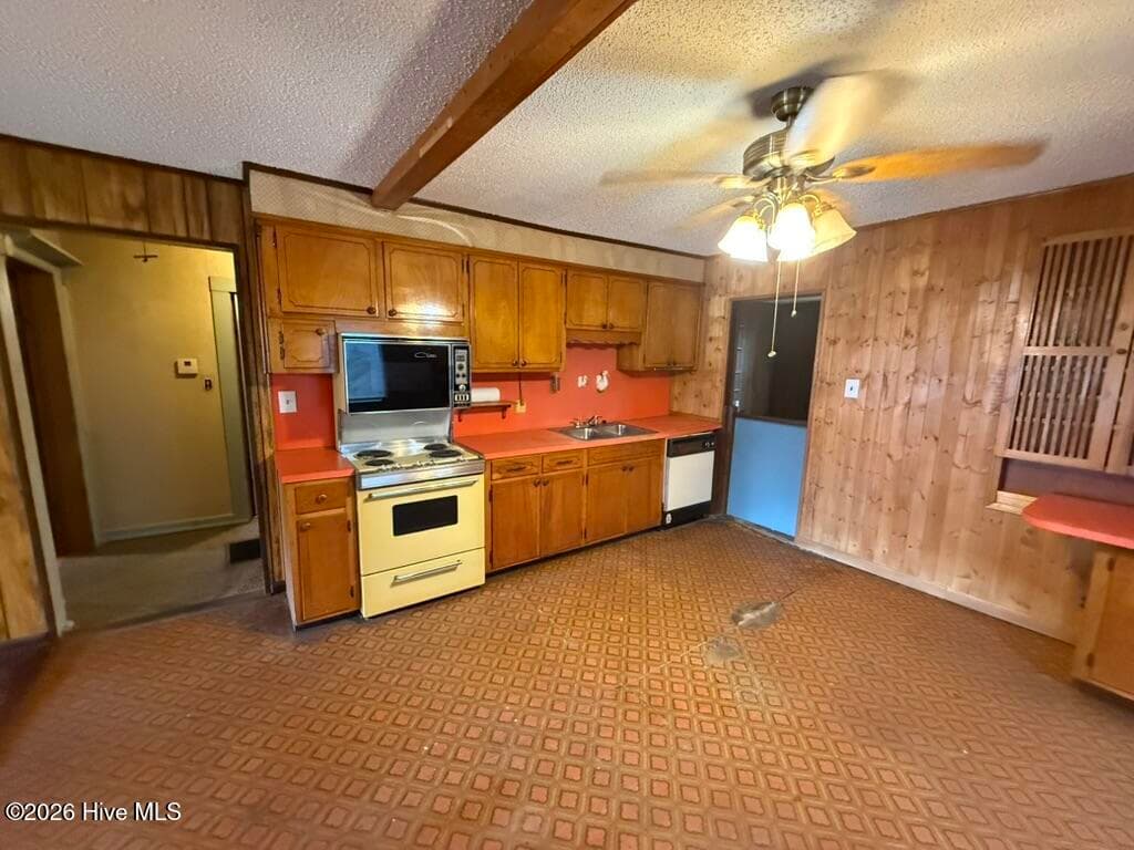 Single Family Residence at 20 Robinson Street, Warrenville, SC 29851, photo 5 of 22