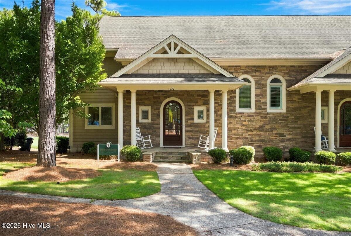Steps to Pinehurst Country Club Amenities in No. 9 - golf, tennis, swimming, dining. - 150 Cochrane Castle Circle, Pinehurst, NC 28374