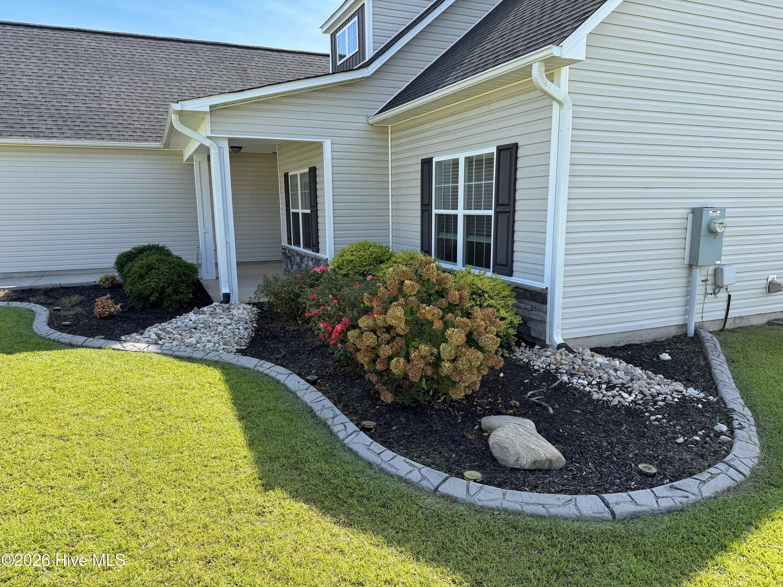 Single Family Residence at 259 Wood House Drive, Jacksonville, NC 28546, photo 5 of 45