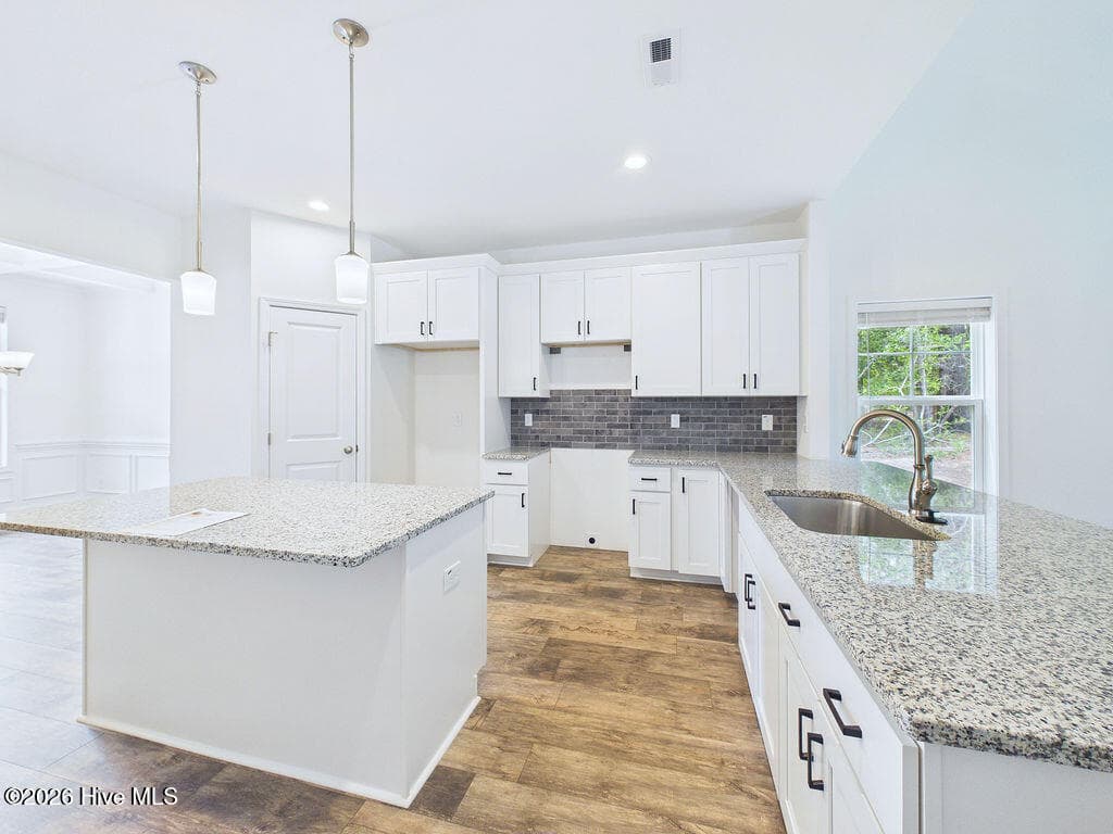TELLURIDE LOT 04 - 'Berton' - 221 Telluride Court, Aberdeen, NC 28315