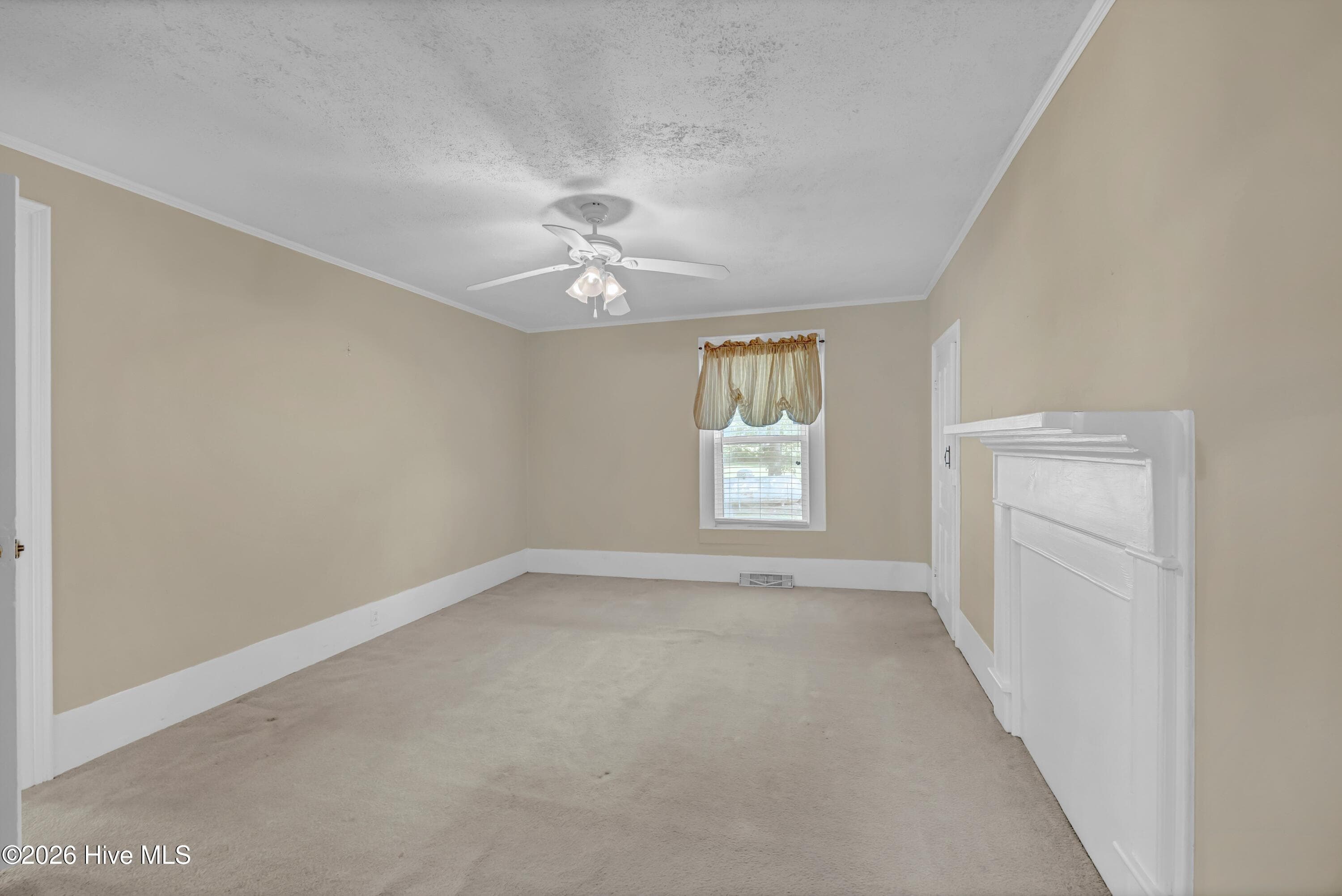 Single Family Residence at 4027 S Nc Hwy 11, Wallace, NC 28466, photo 11 of 27
