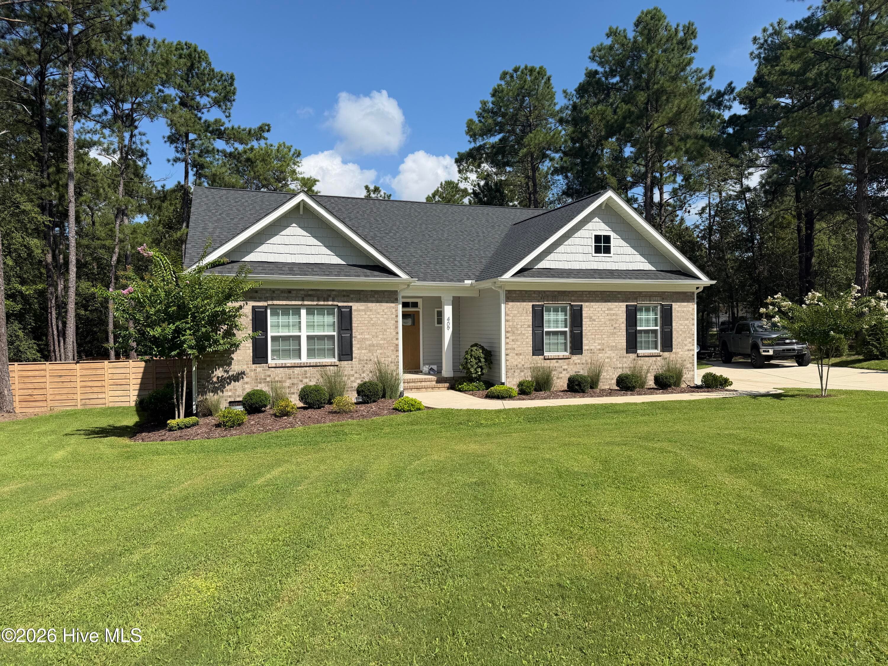Single Family Residence at 409 Piney Oak Drive, Carthage, NC 28327, photo 5 of 61