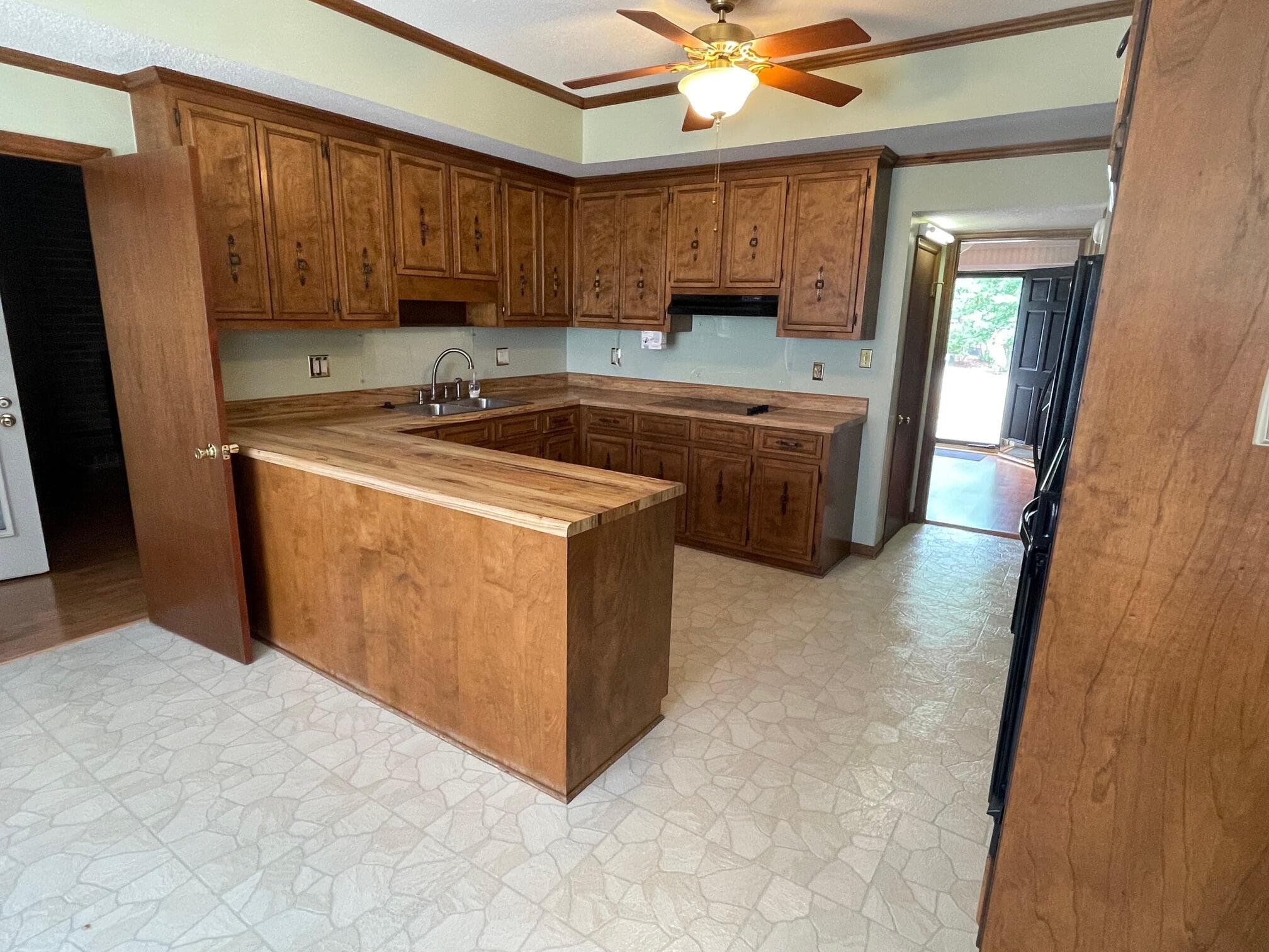 Single Family Residence at 2944 Foxhall Circle, Augusta, GA 30907, photo 9 of 27