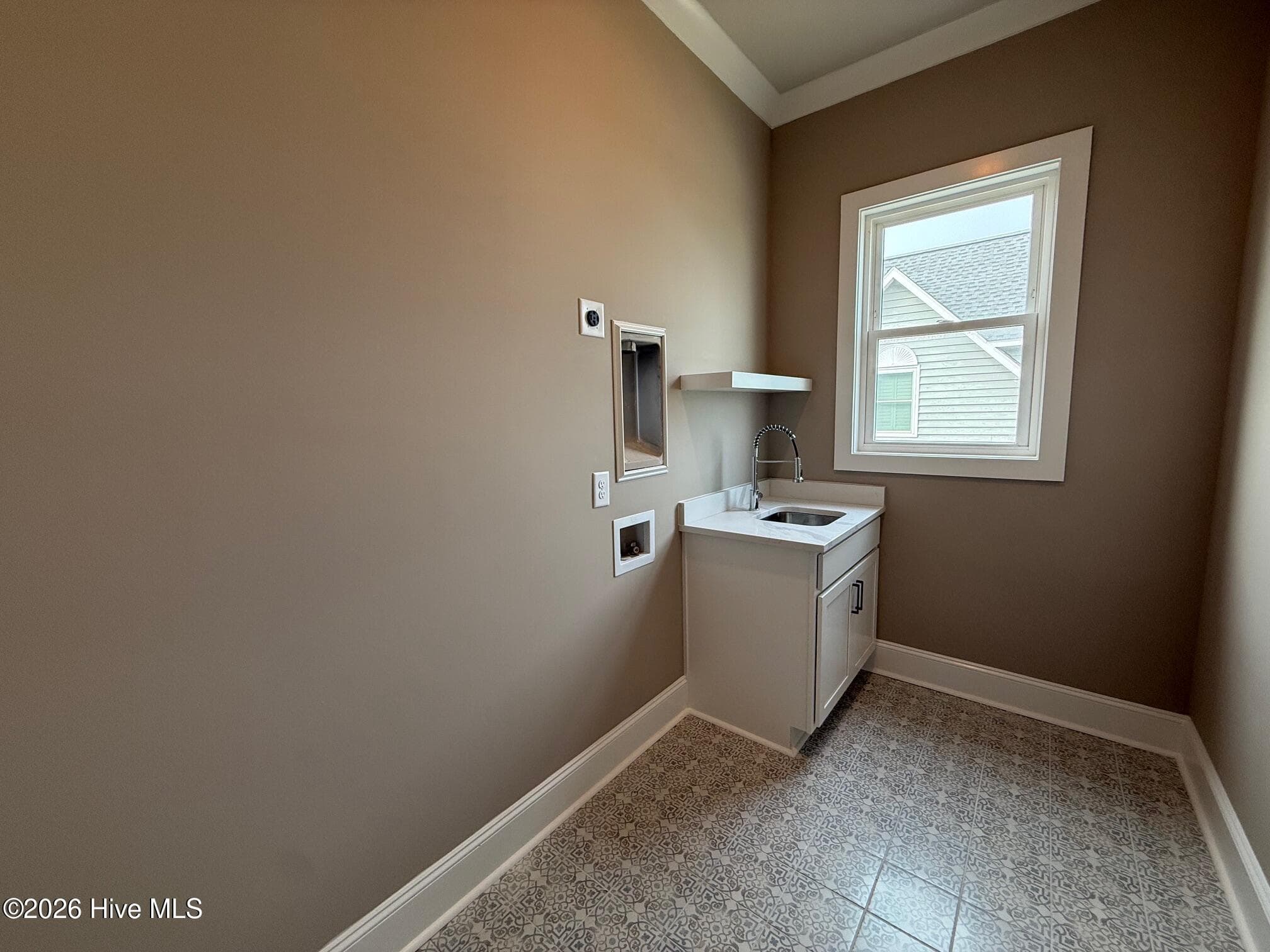 Laundry - 3405 Ocean Drive ., Emerald Isle, NC 28594
