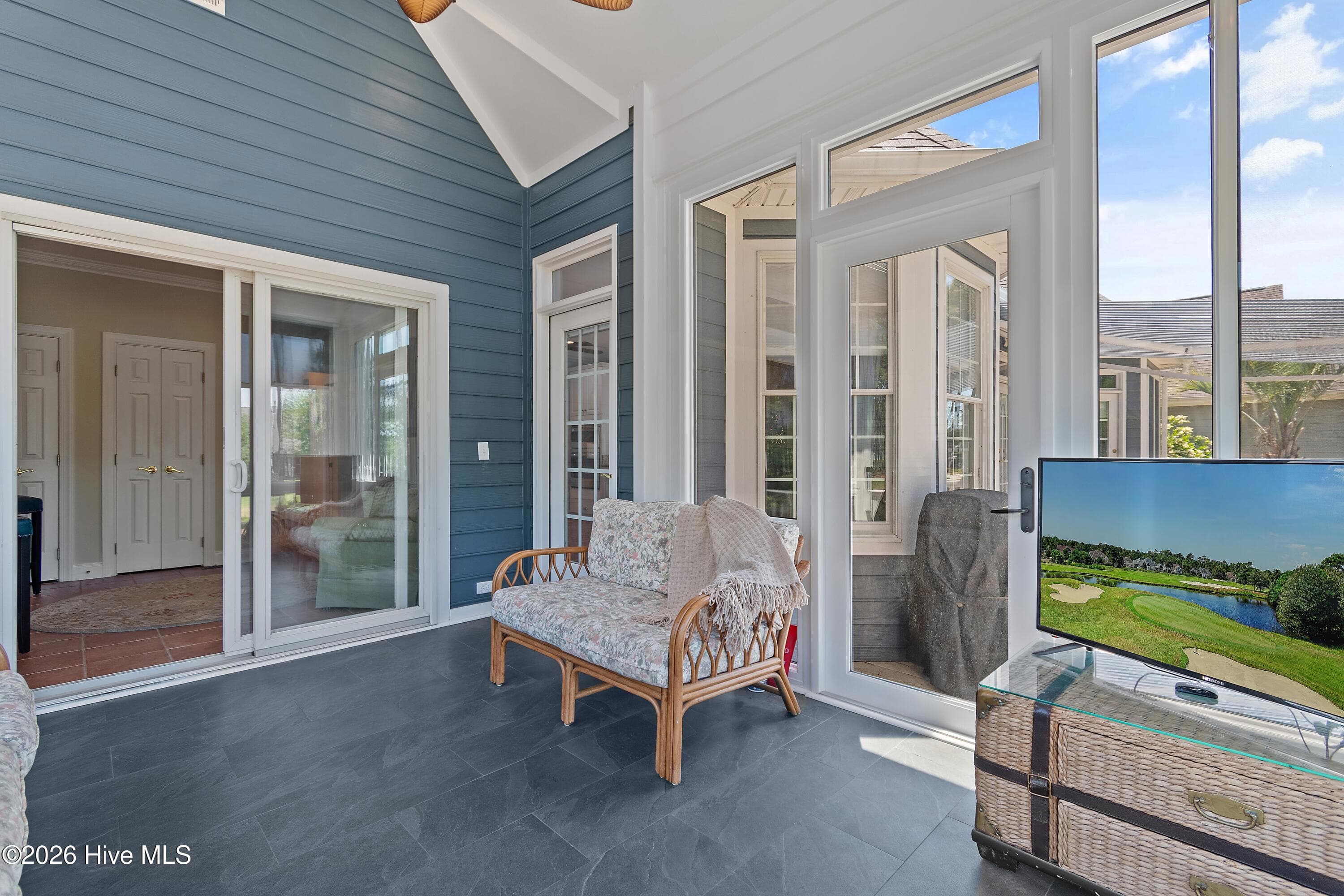 Single Family Residence at 3615 W Medinah Avenue SE, Southport, NC 28461, photo 4 of 7