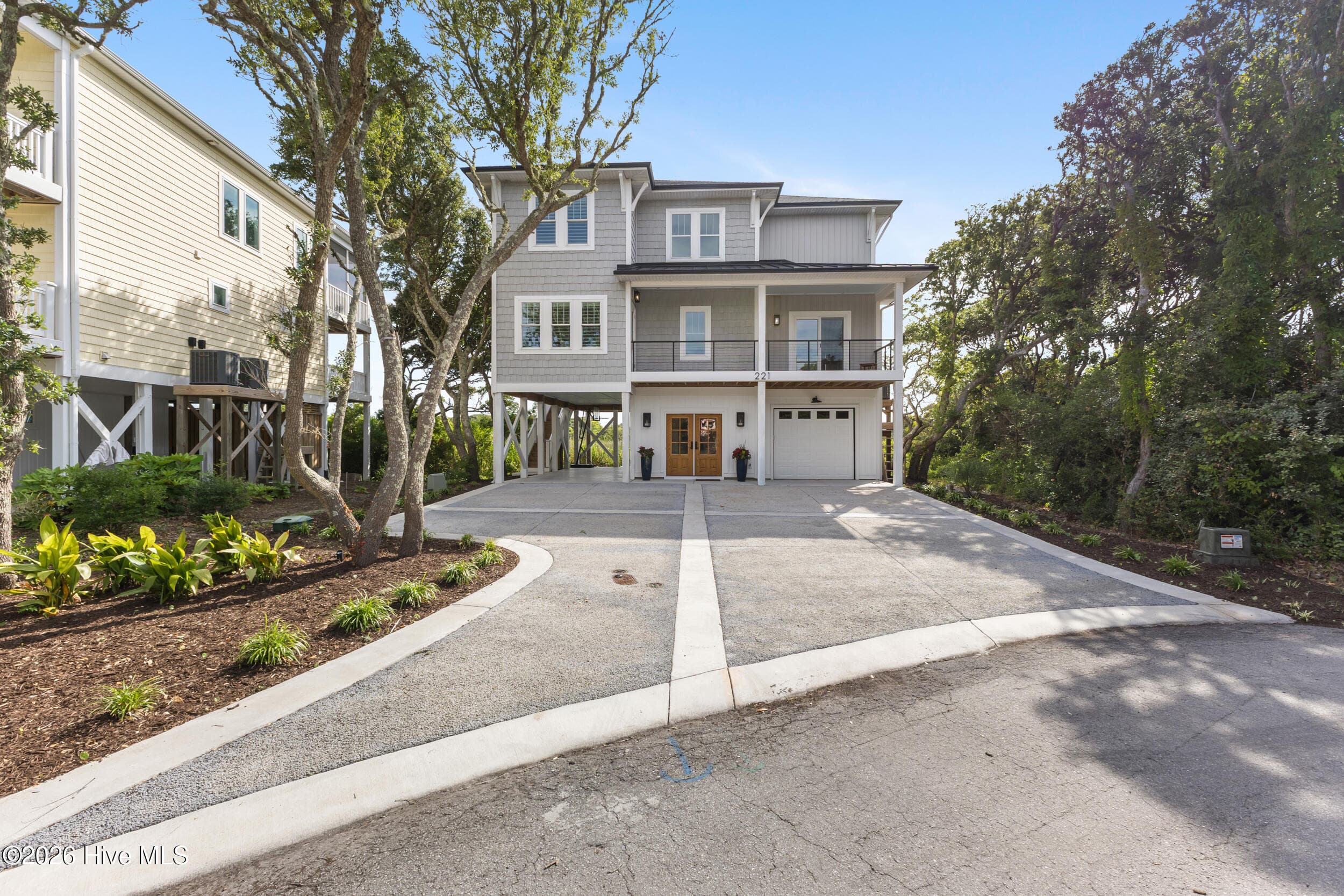 Single Family Residence at 221 Porto Vista Drive, North Topsail Beach, NC 28460, photo 8 of 84