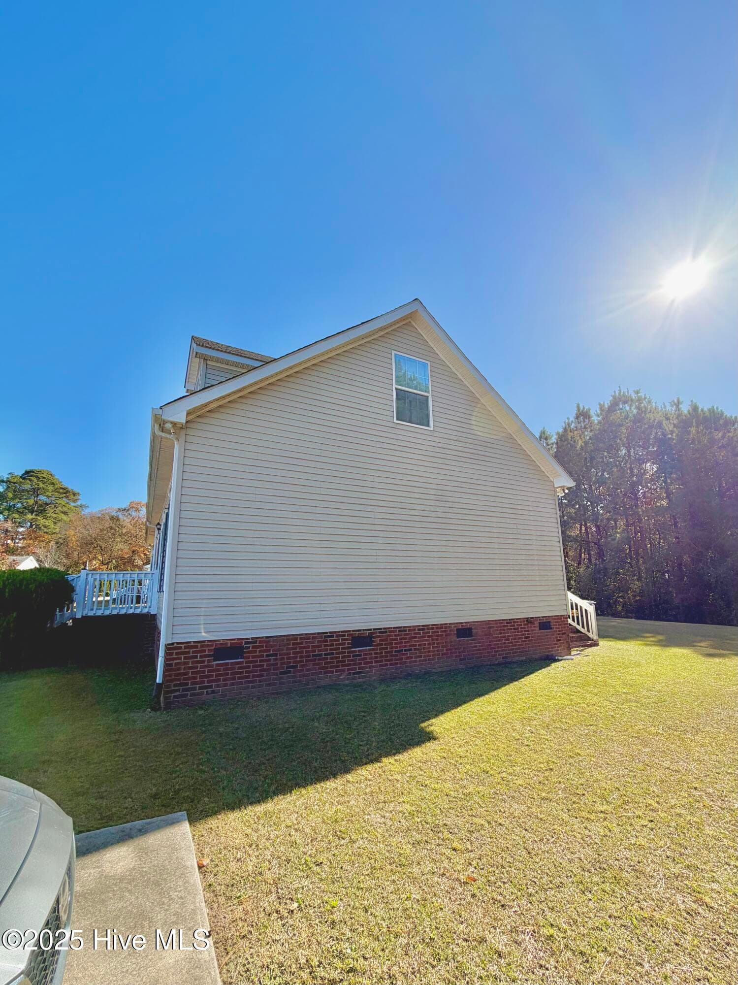 Single Family Residence at 2917 Laurel Ridge Lane, Kinston, NC 28504, photo 3 of 3