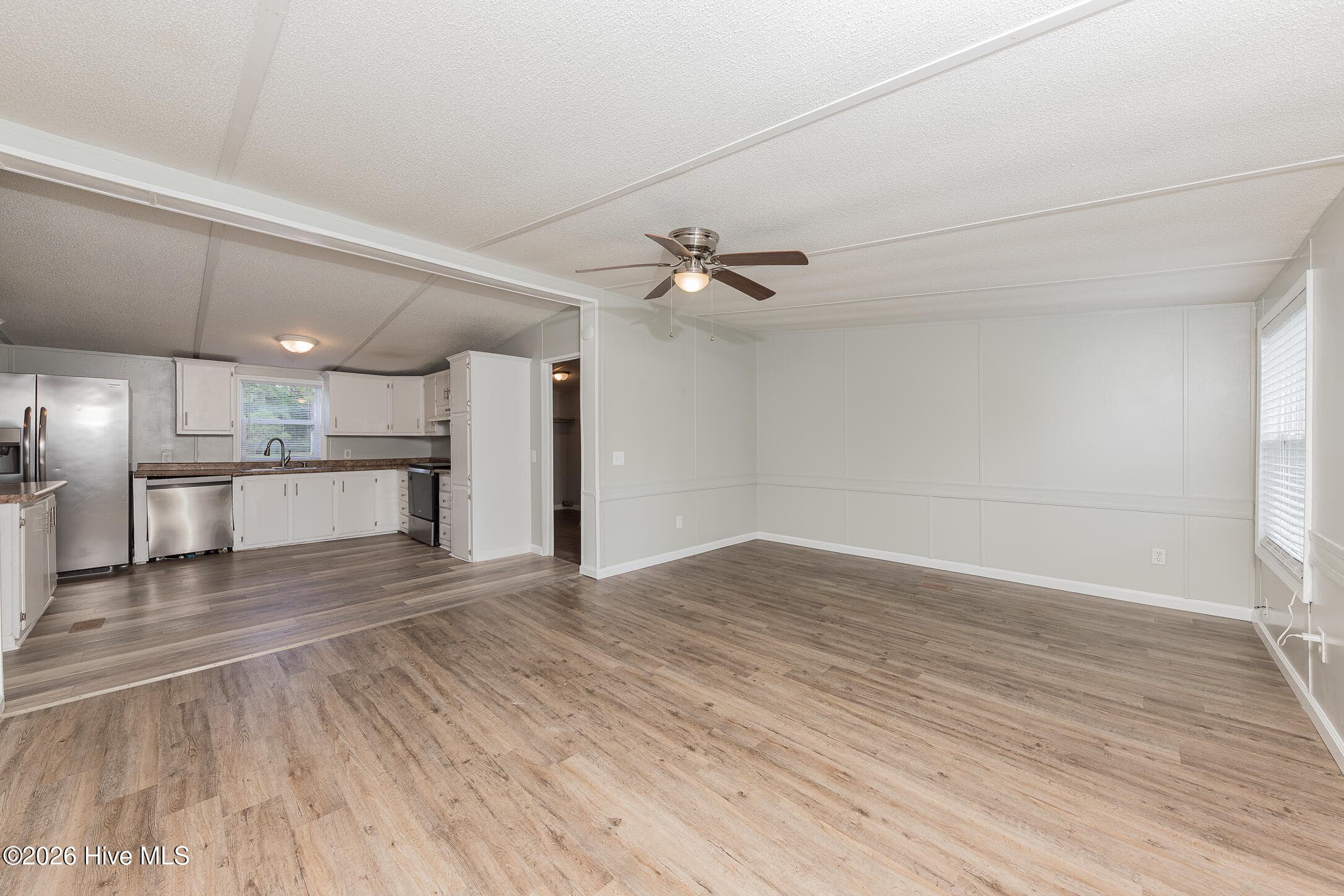 Manufactured Home at 122 Woodbrook Drive, Midway Park, NC 28544, photo 21 of 47