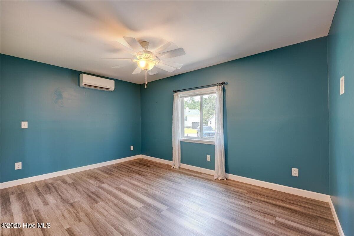 Single Family Residence at 5724 Gondolier Drive, New Bern, NC 28560, New Bern, photo 30 of 59