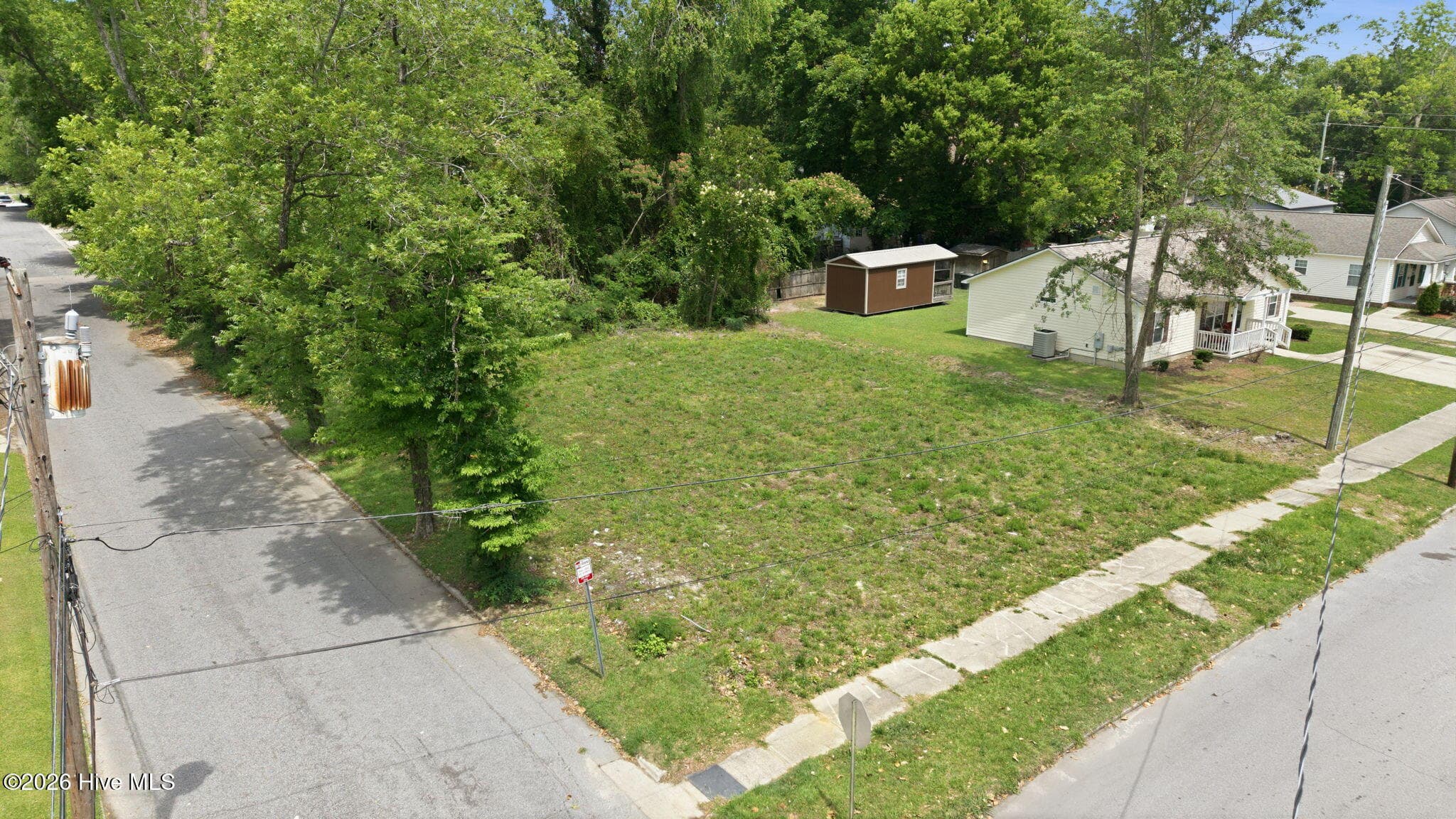2-4 Units Multi-Family at 410 Latham Street, Greenville, NC 27834, photo 4 of 13