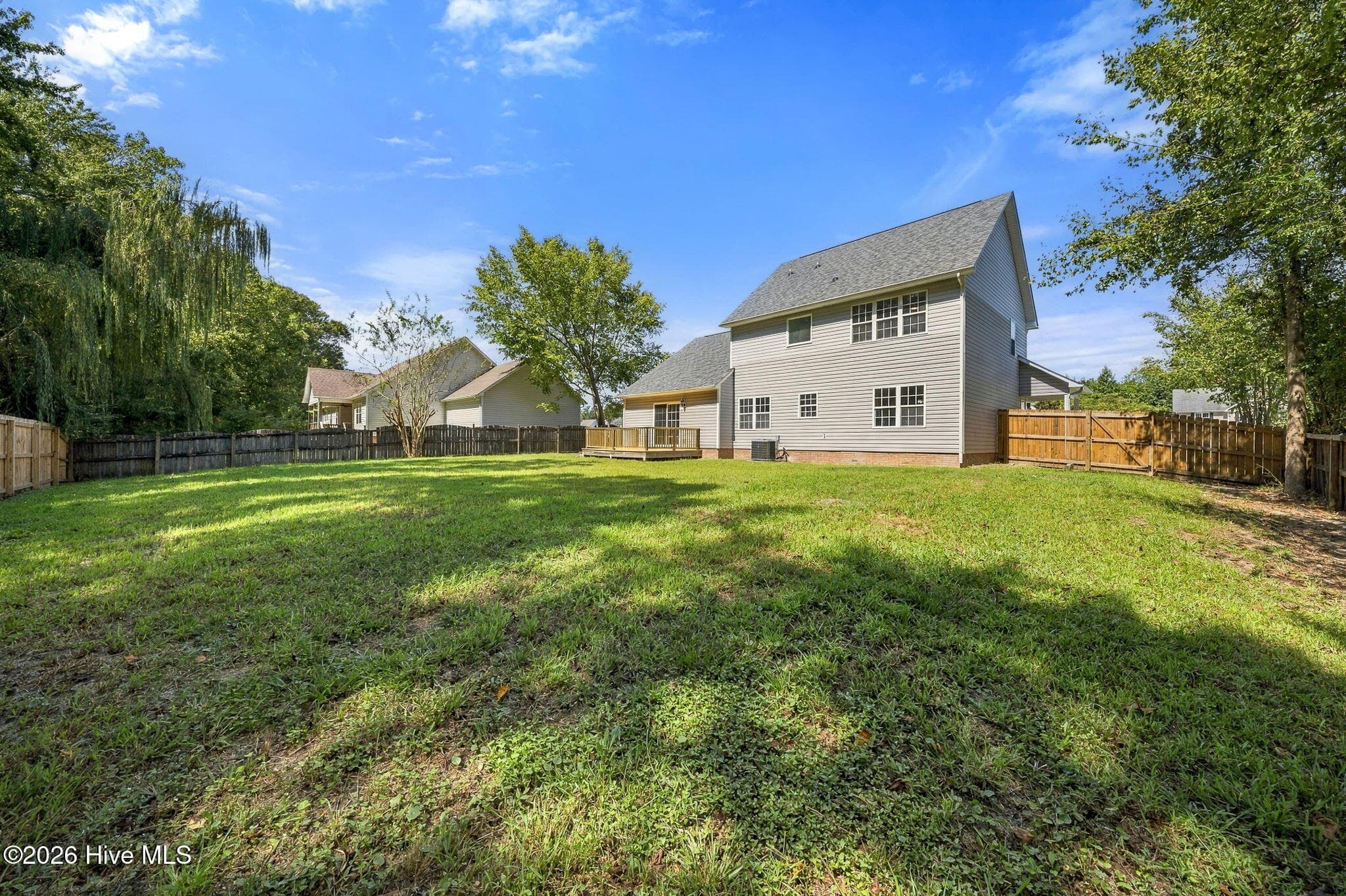 Single Family Residence at 112 Orkney Drive, Jacksonville, NC 28540, photo 5 of 42