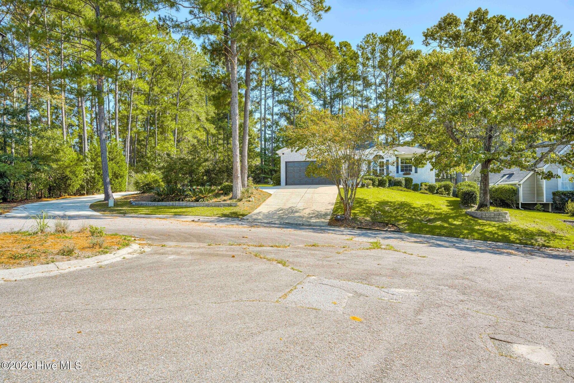 Single Family Residence at 16 Woodhill Place, Aiken, SC 29803, photo 4 of 51