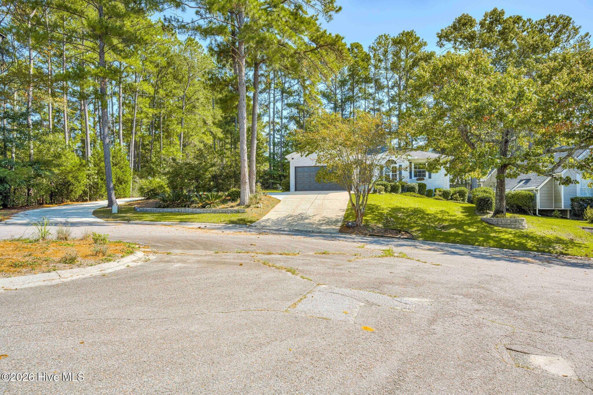 Single Family Residence at 16 Woodhill Place, Aiken, SC 29803, Aiken, photo 4 of 51