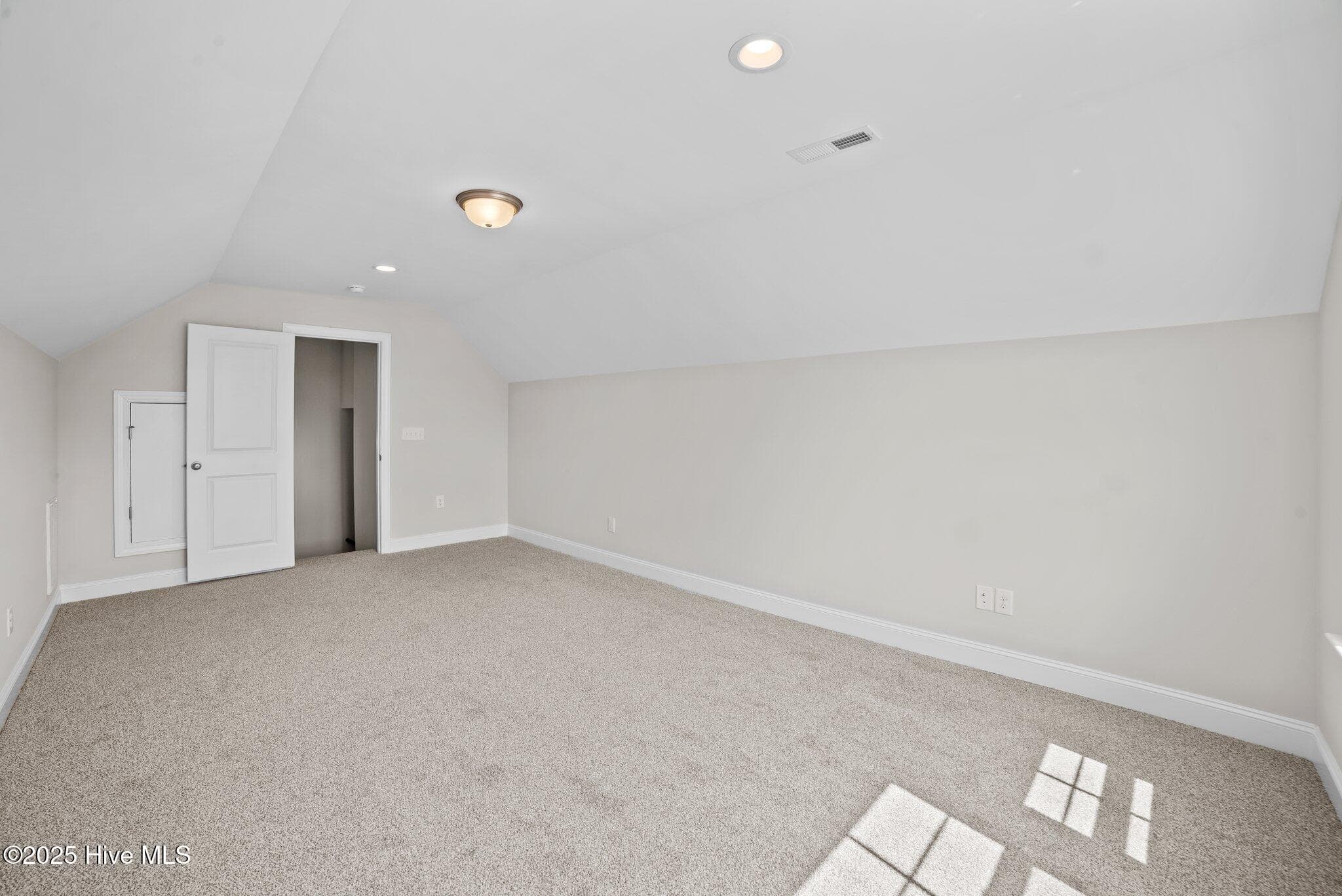 Photo of similar home - 3209 Honeysuckle Drive, Winterville, NC 28590