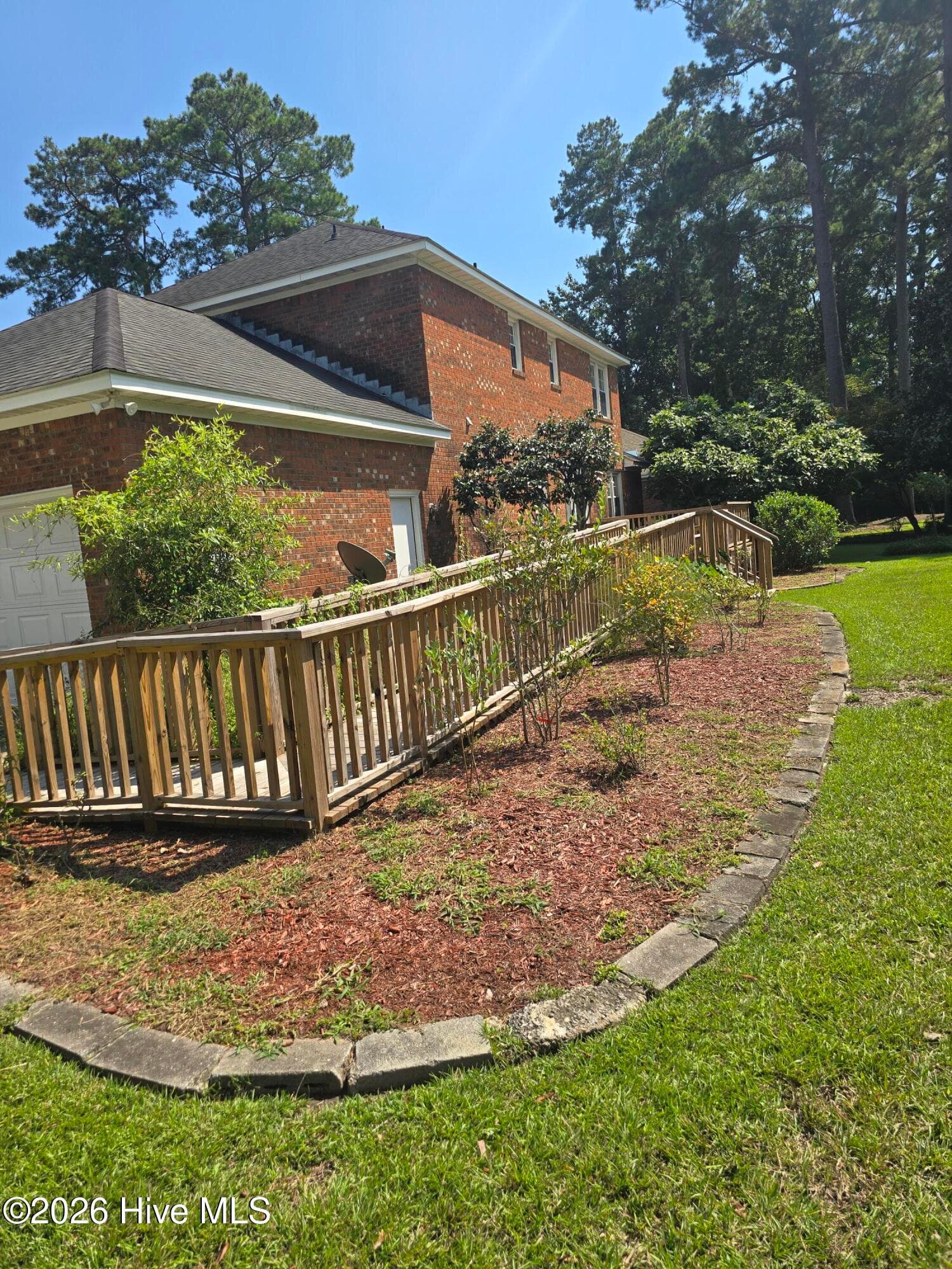 Single Family Residence at 1053 Colleton Way, Trent Woods, NC 28562, photo 4 of 57