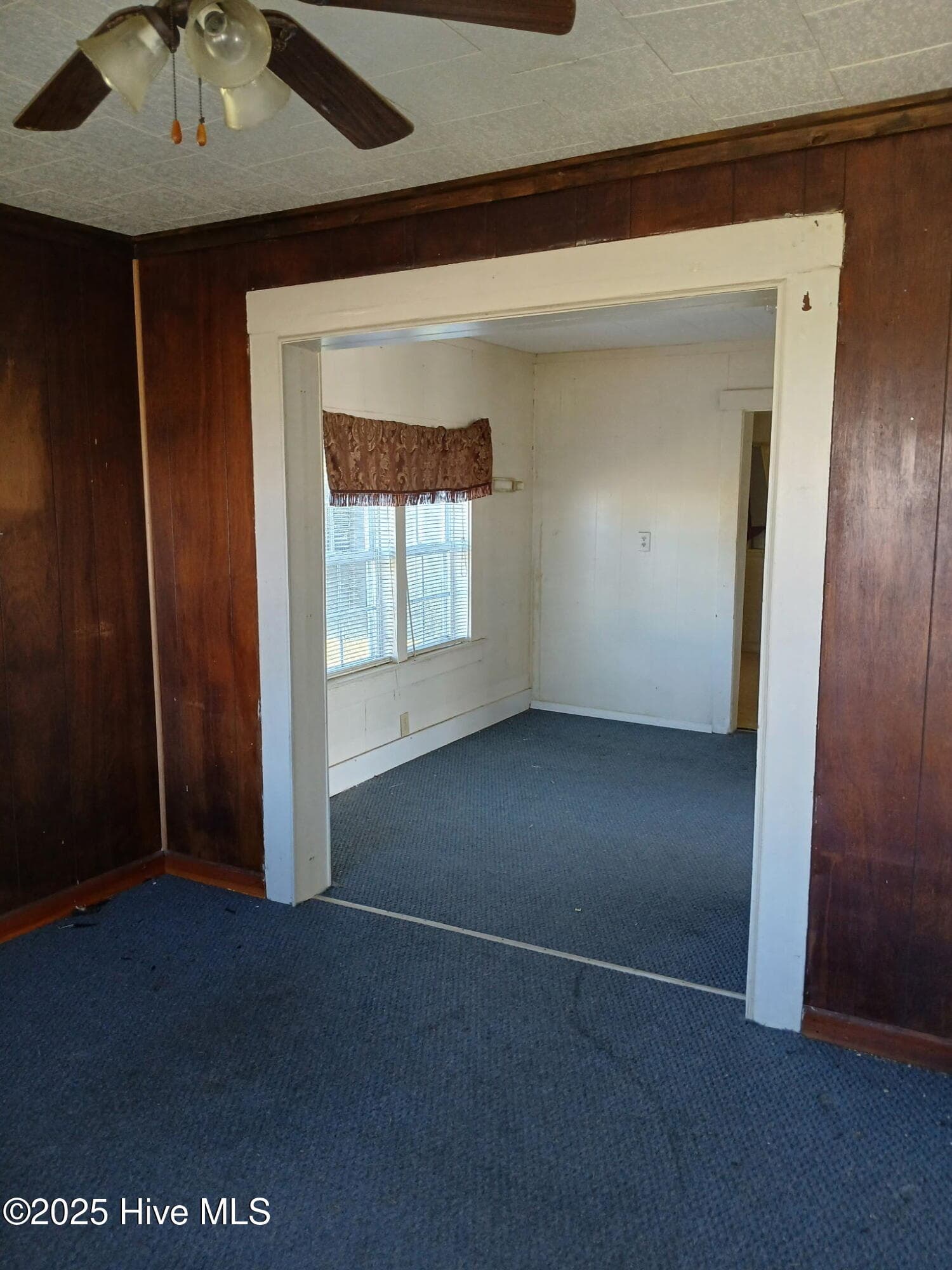 Living Room - 409 Plum Street, New Bern, NC 28560