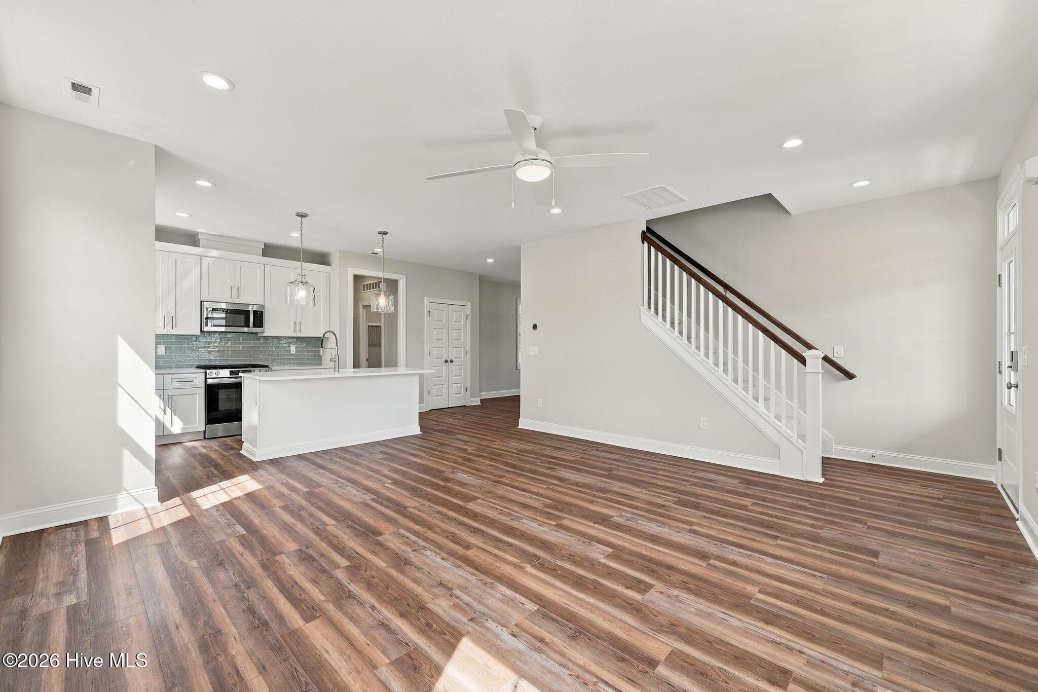 Single Family Residence at 4004 Brighton Drive, New Bern, NC 28562, photo 33 of 71